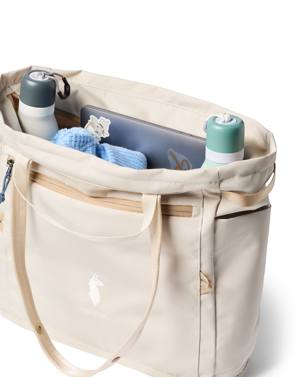 Cotopaxi Mente 22L Tote in Cream — angle view 2