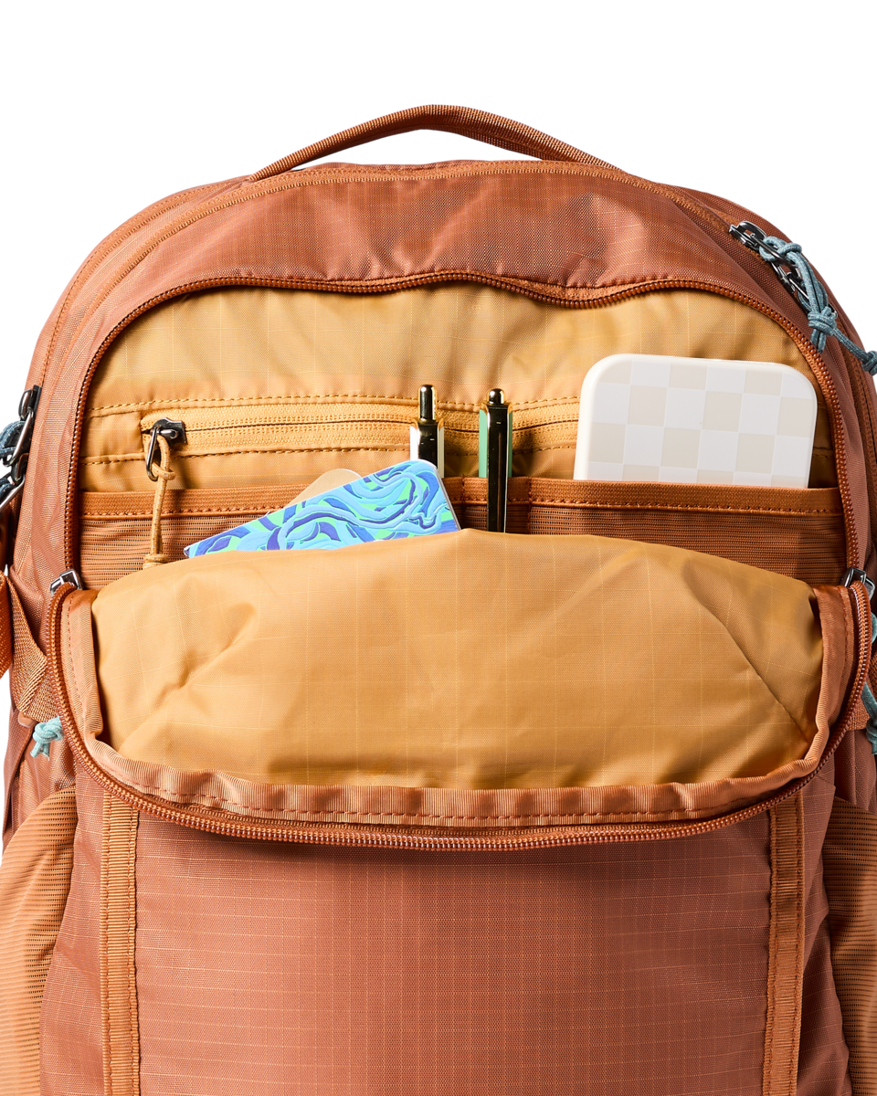 Cotopaxi Mente 32L Daypack in Whiskey — angle view 2