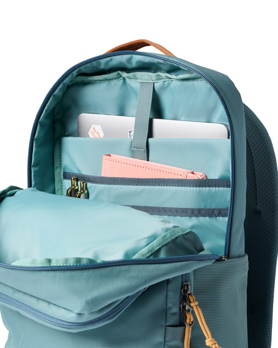 Cotopaxi Tasra 16L Backpack in Everglade — angle view 3
