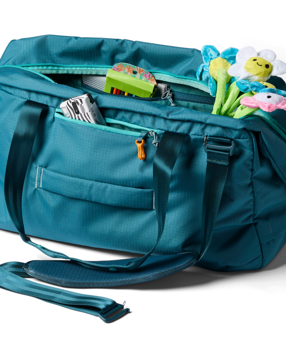 Cotopaxi Viaje 45L Travel Duffel in Blue Spruce — angle view 3