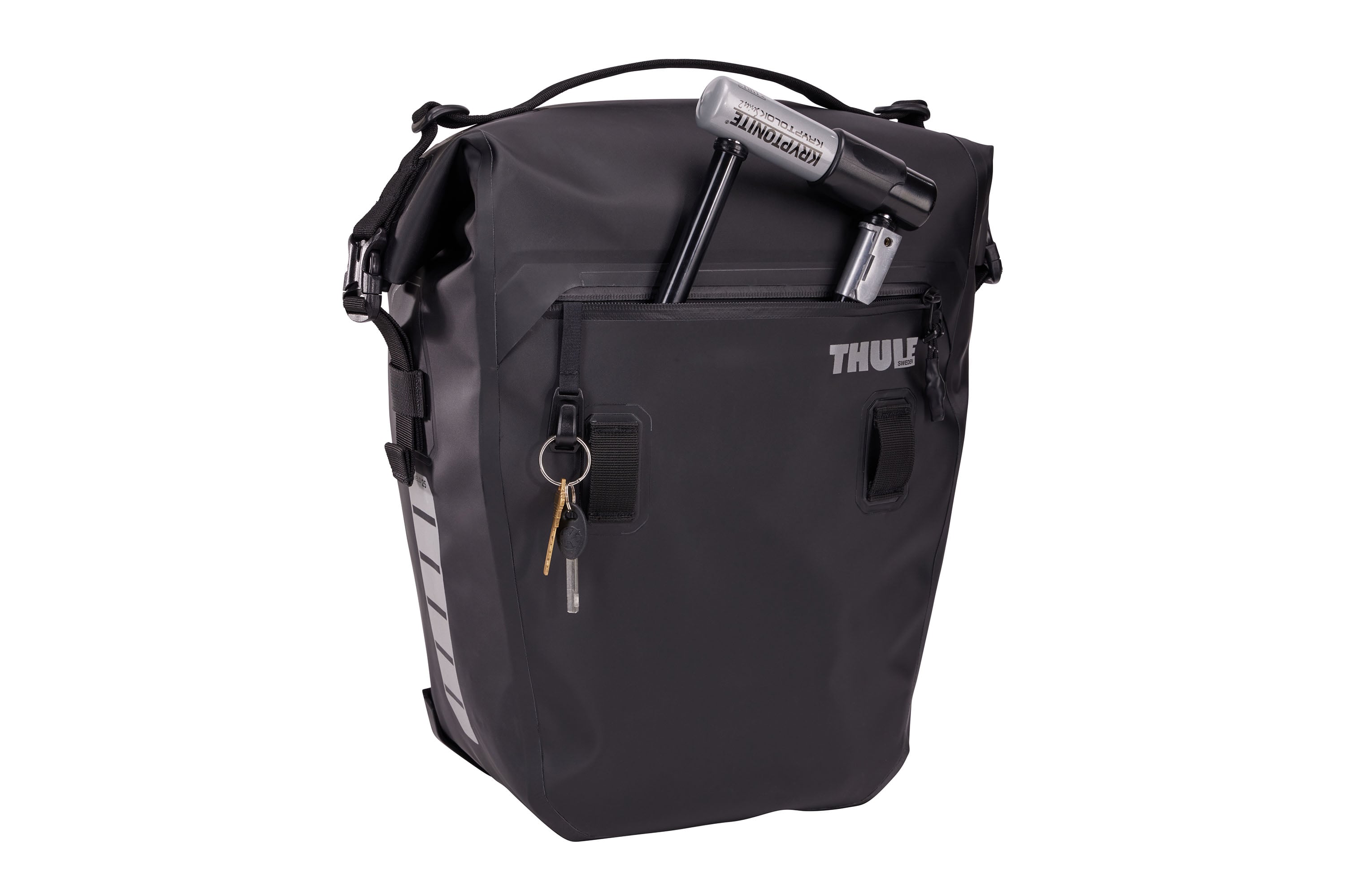 Thule Shield Pannier 22L in Black — angle view 8 # color_Black