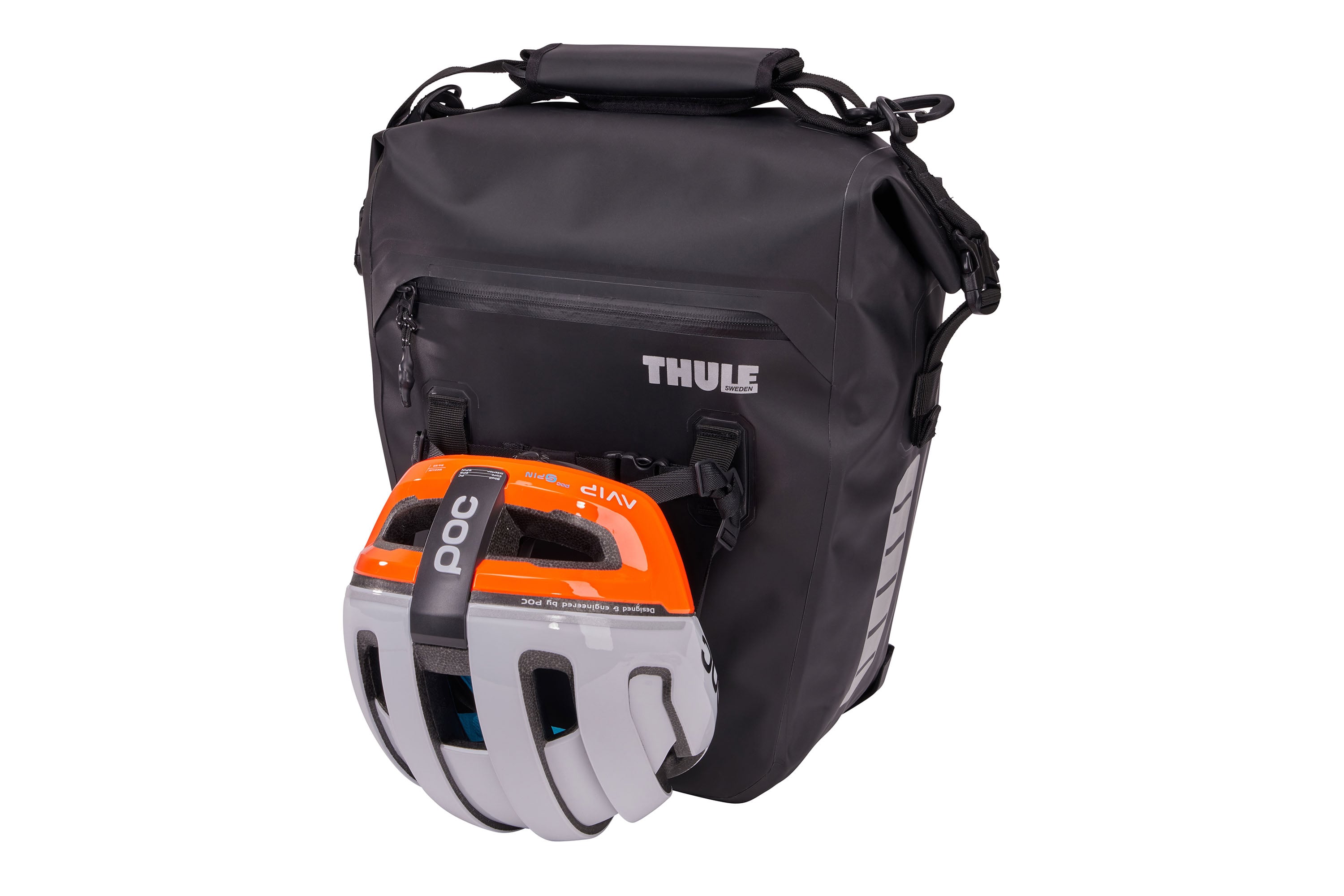 Thule Shield Pannier 22L in Black — angle view 9 # color_Black