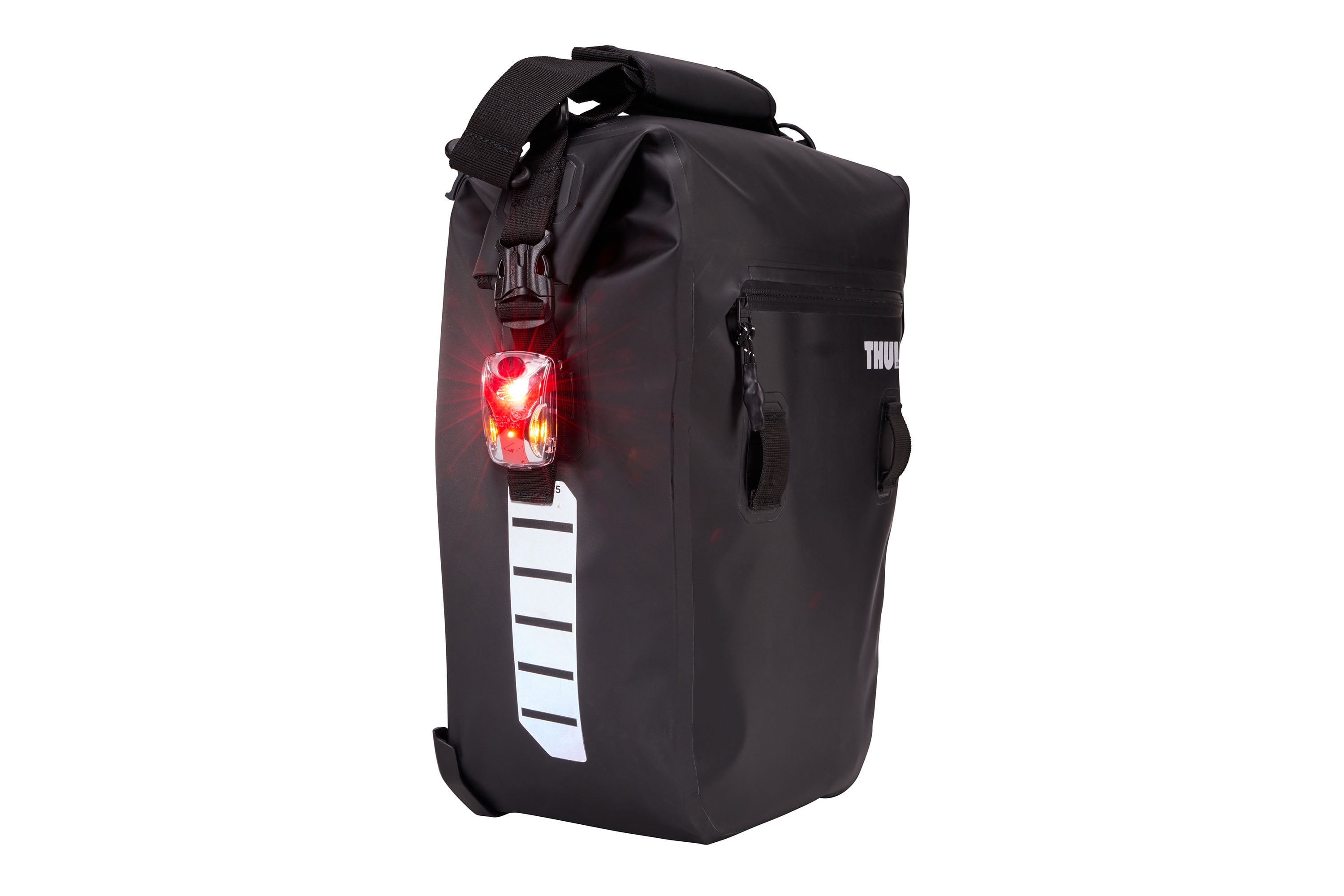 Thule Shield Pannier 22L in Black — angle view 10 # color_Black