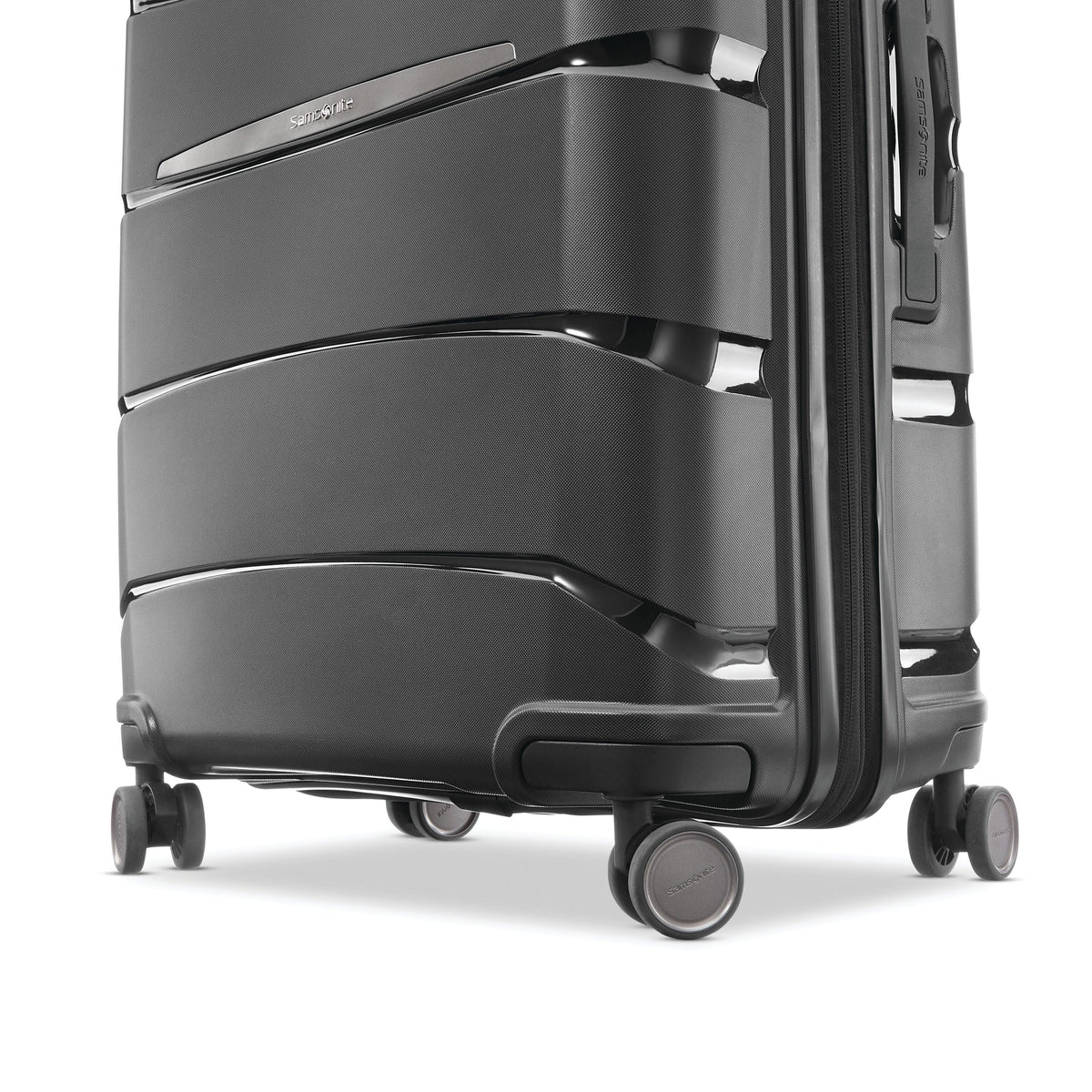 Samsonite Outline Pro Medium Spinner in Midnight Black — detail view 4