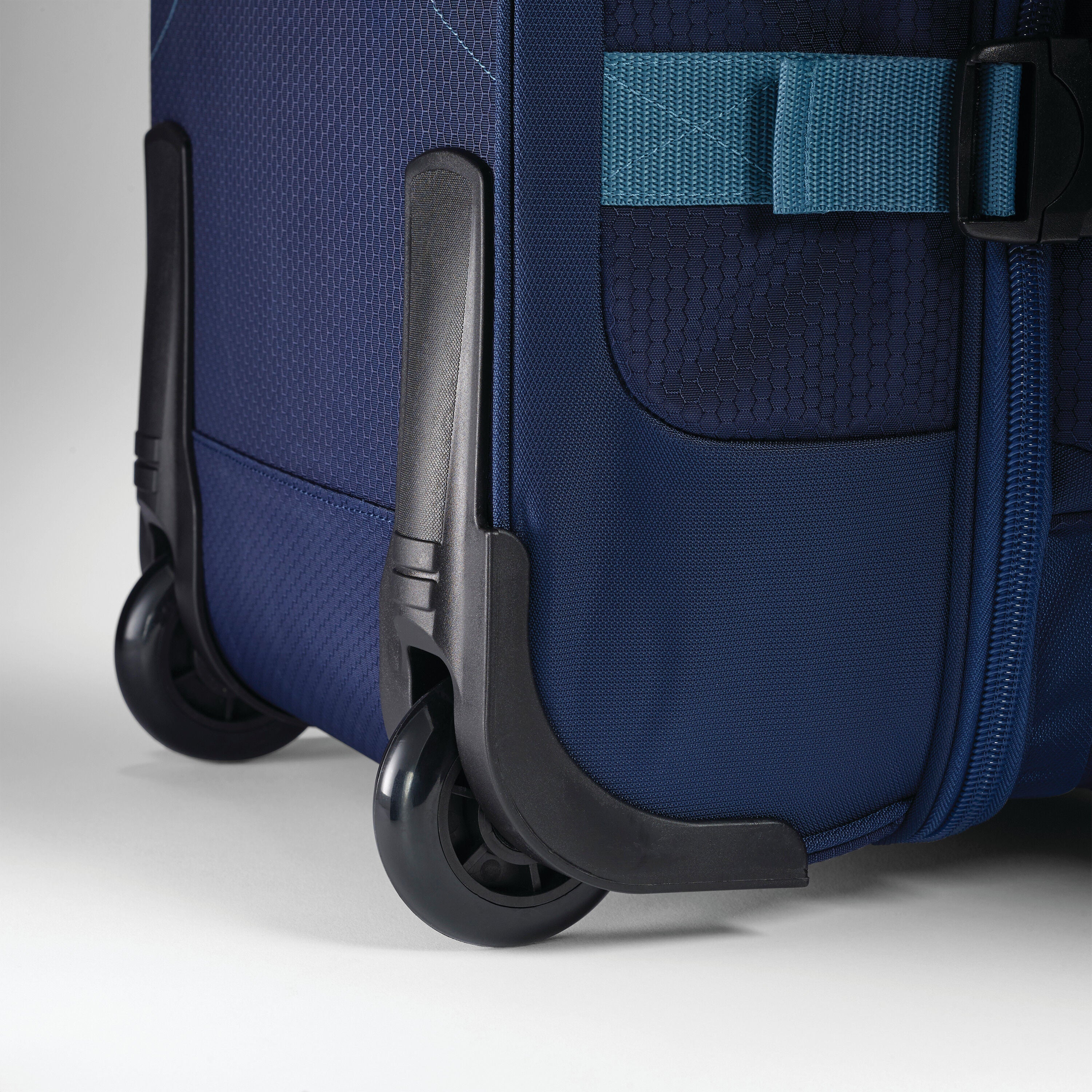 High Sierra Fairlead 28" Drop Bottom Wheeled Duffel in True Navy Graphite Blue — angle view 4