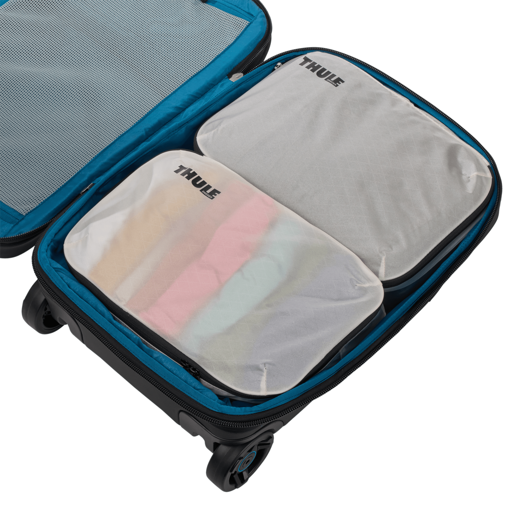 Thule Clean/dirty Packing Cube in White — angle view 2 # color_White