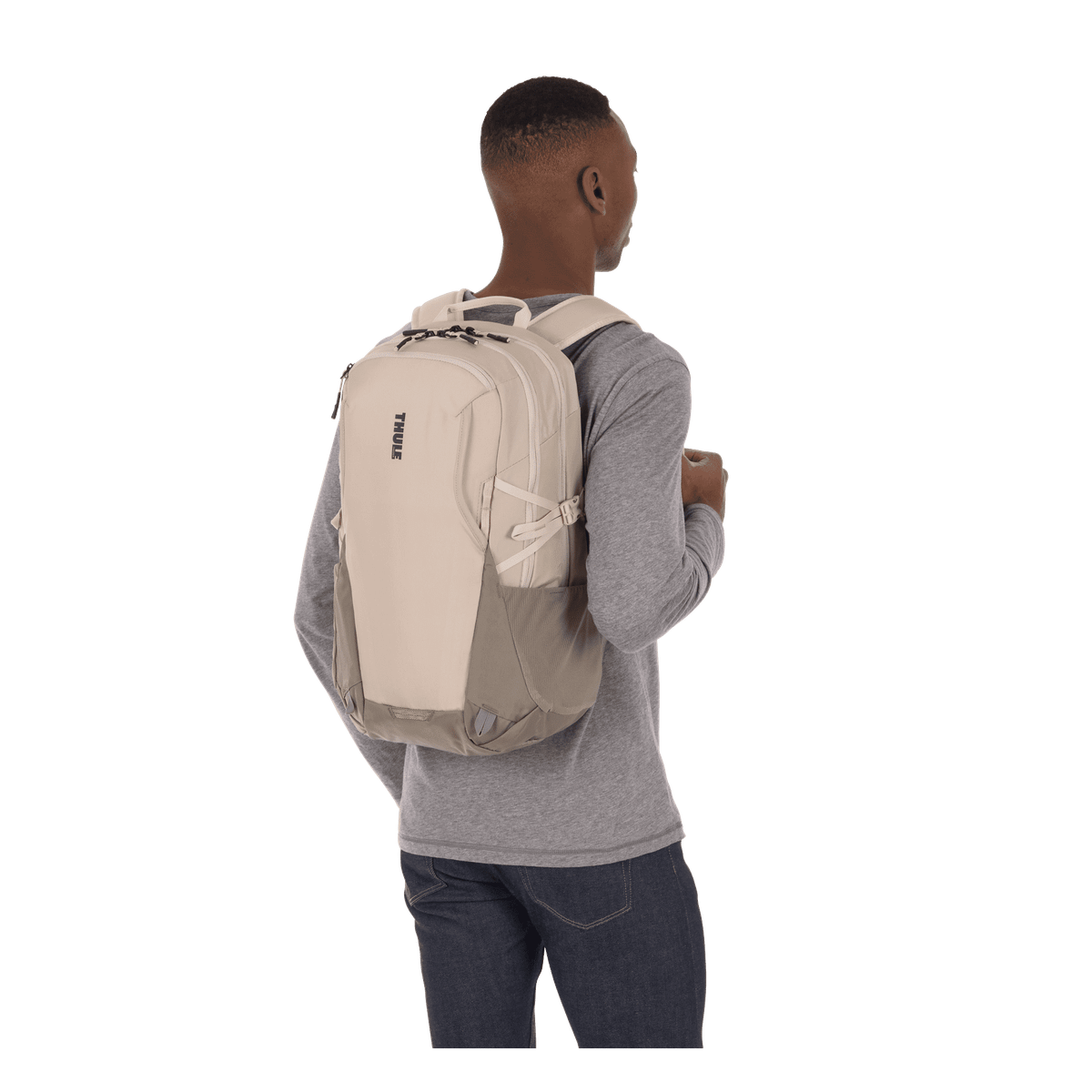 Thule EnRoute Backpack 23L in Pelican/Vetiver — lifestyle