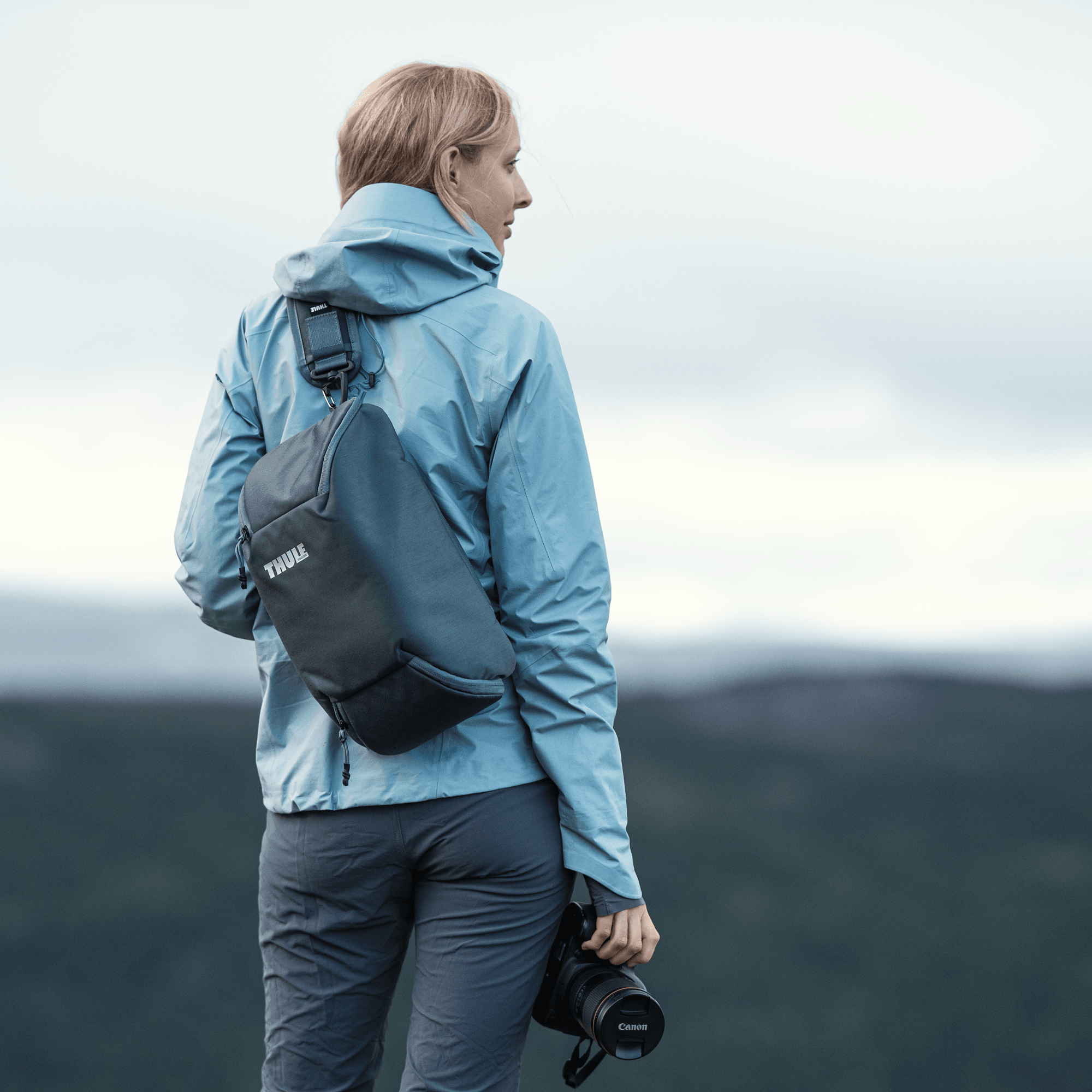 Thule Covert DSLR Backpack 24L in Black — lifestyle 5 # color_Black