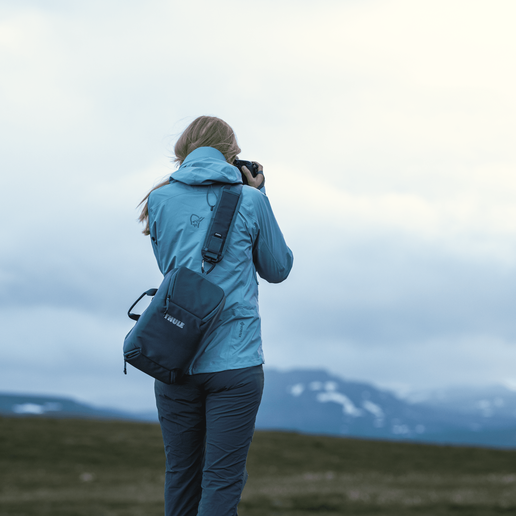 Thule Covert DSLR Backpack 32L in Black — lifestyle 5 # color_Black