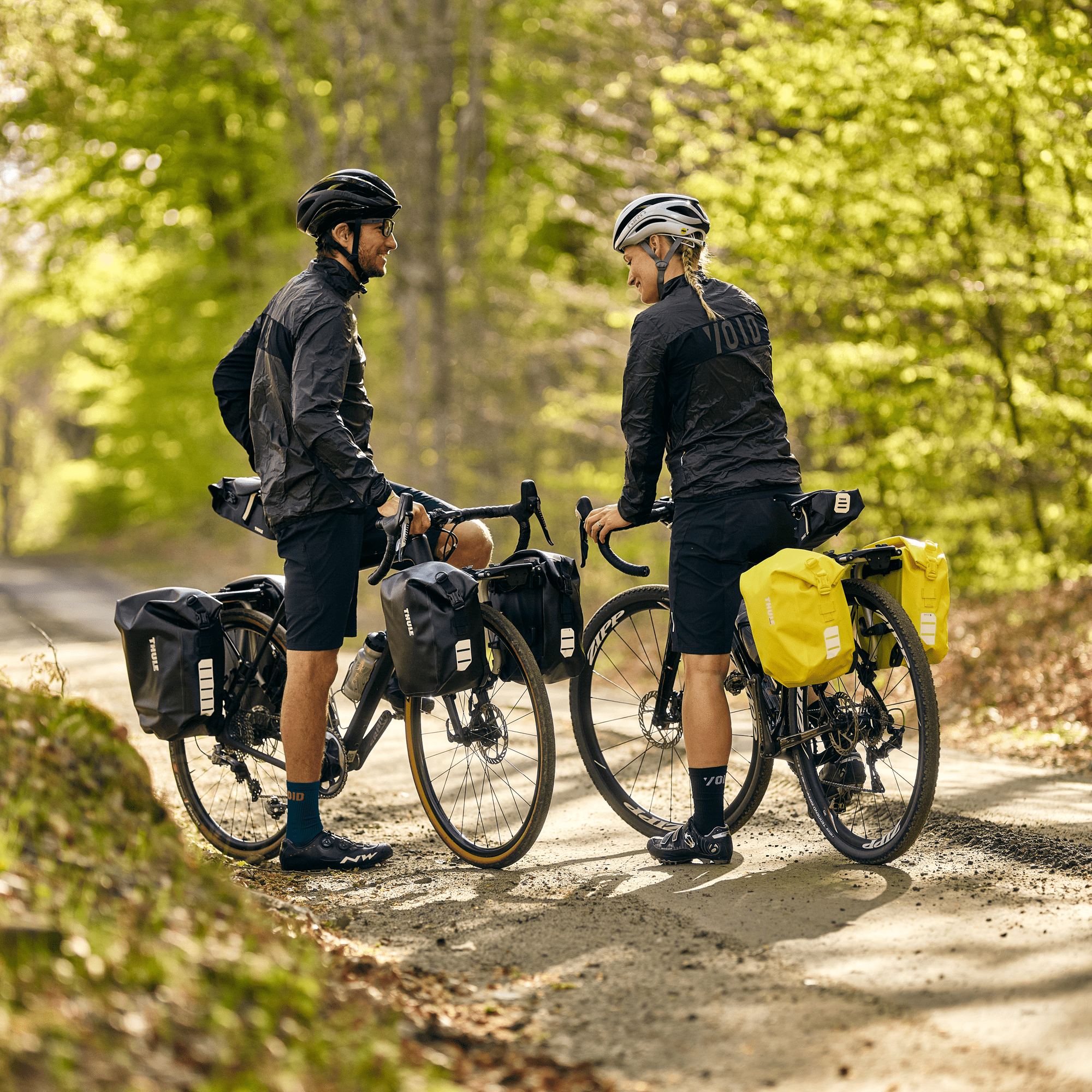 Thule Shield Pannier 13L in Black — lifestyle # color_Black