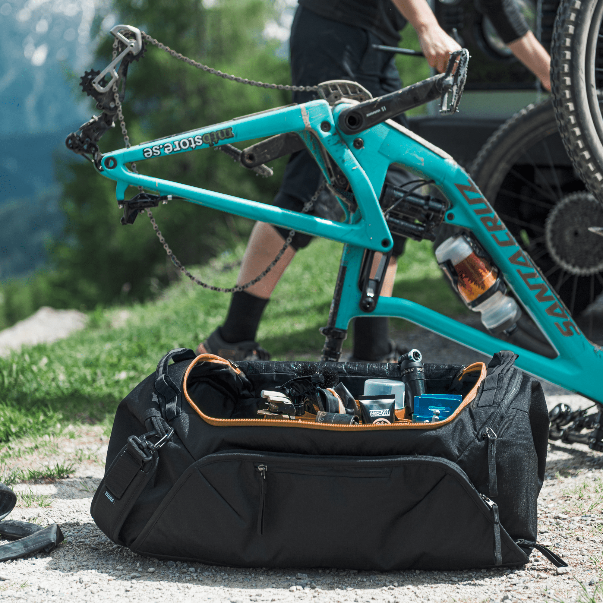 Thule RoundTrip Bike Duffel 55L — lifestyle
