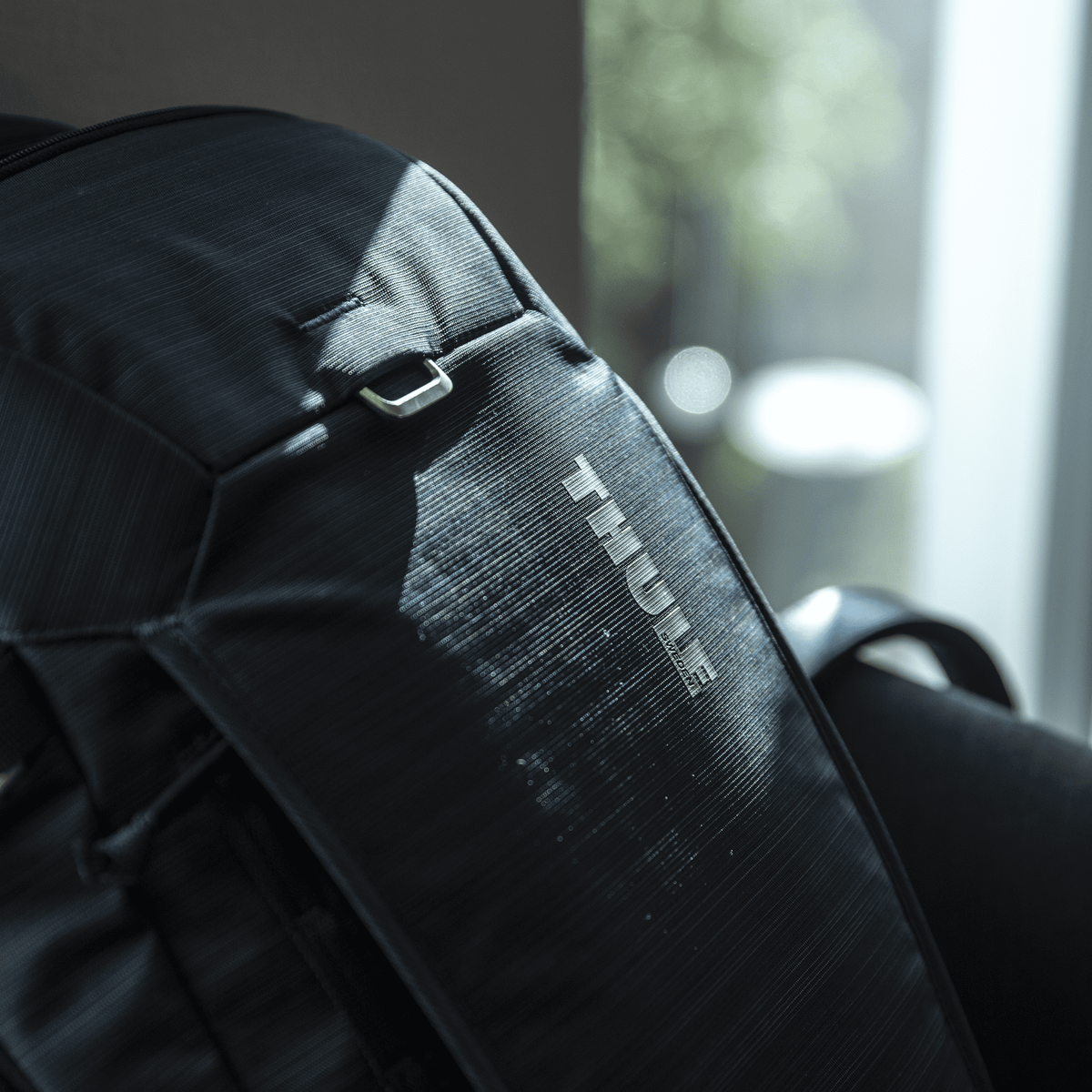 Thule Construct Backpack 24L in Black — lifestyle 3