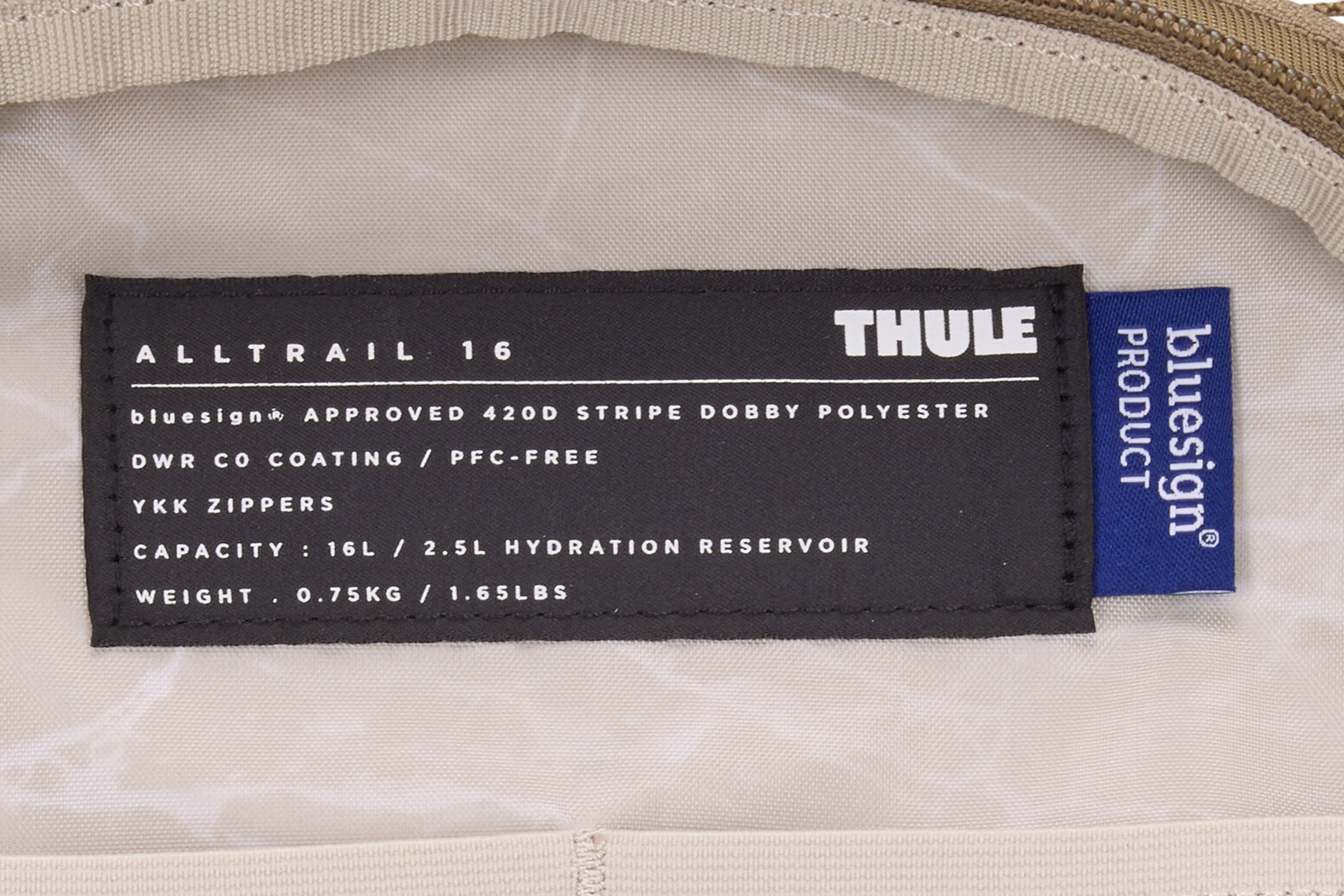 Thule AllTrail Hydration Pack 16L in Faded Khaki — detail view 5 # color_Faded Khaki