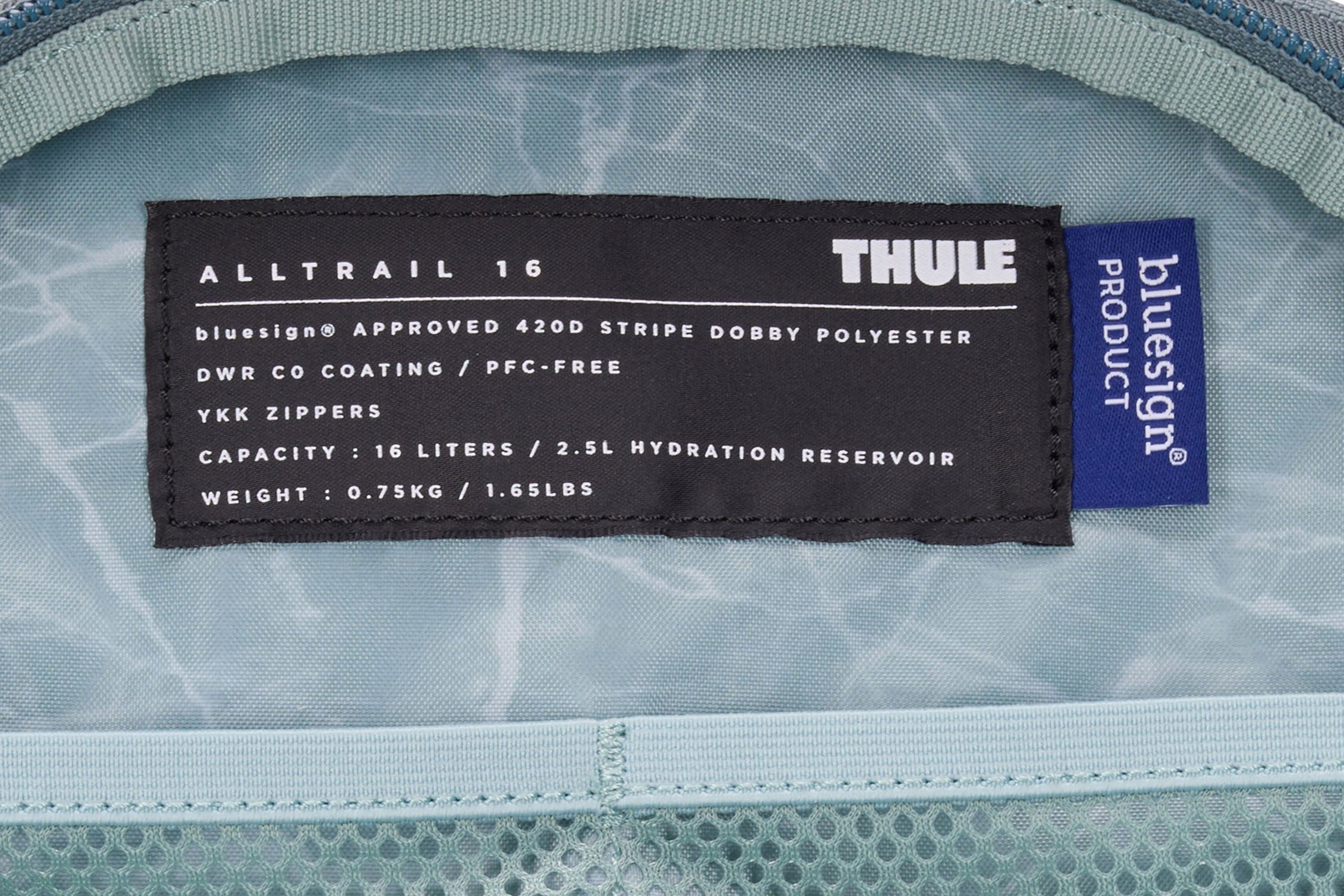 Thule AllTrail Hydration Pack 16L in Pond Blue — detail view 5 # color_Pond Blue