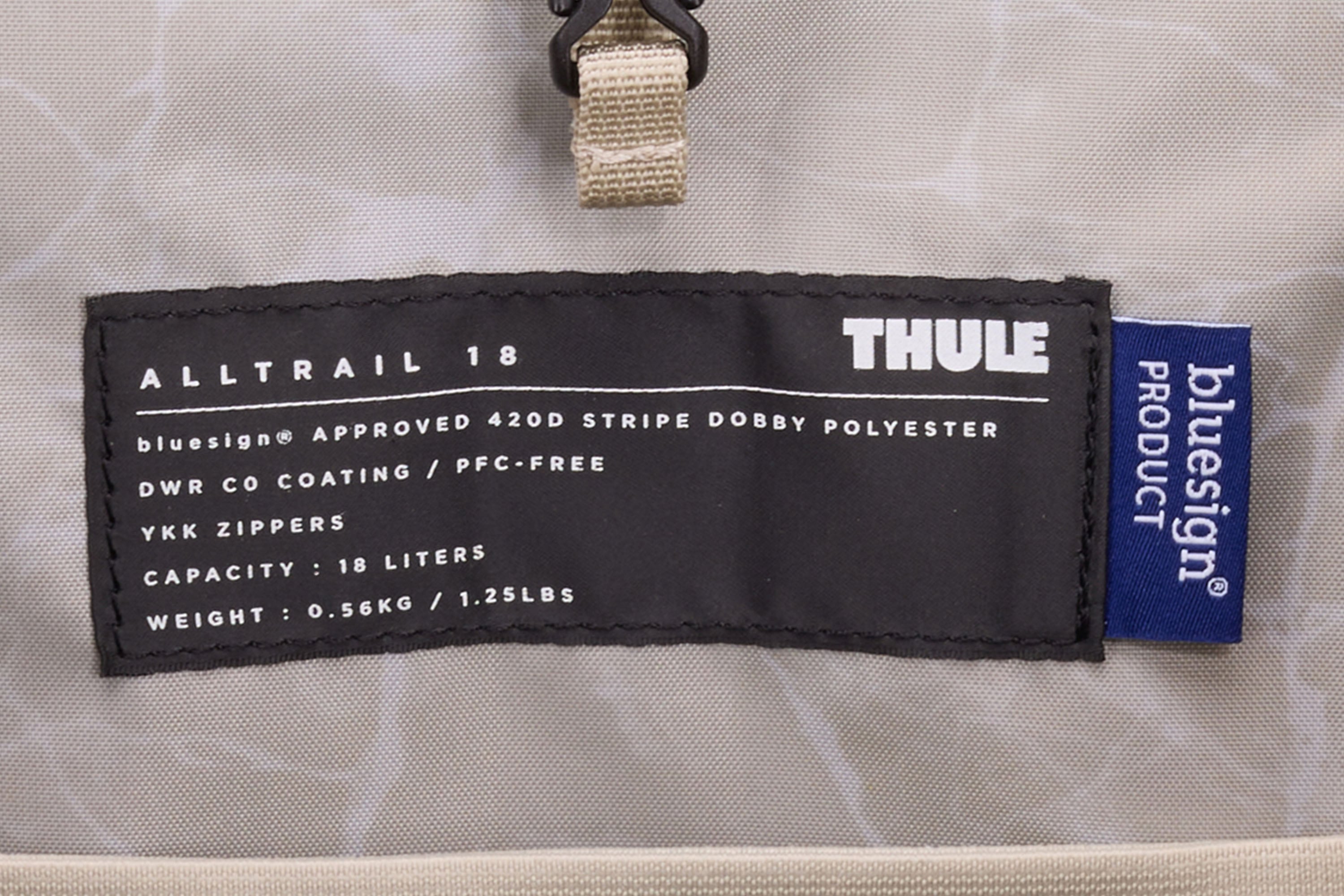 Thule AllTrail Daypack 18L in Faded Khaki — detail view 4 # color_Faded Khaki
