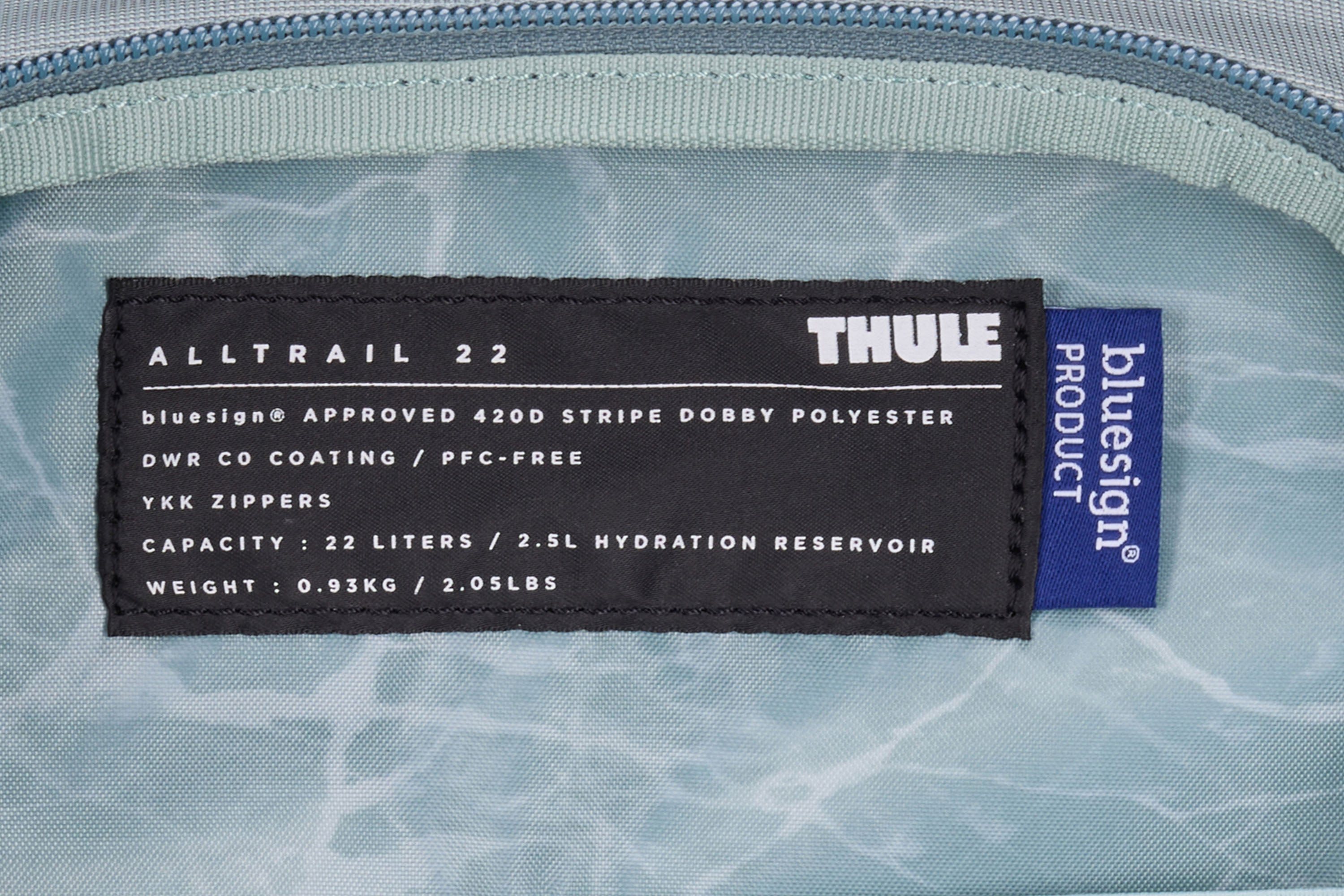 Thule AllTrail Hydration Pack 22L in Pond Blue — detail view 5 # color_Pond Blue