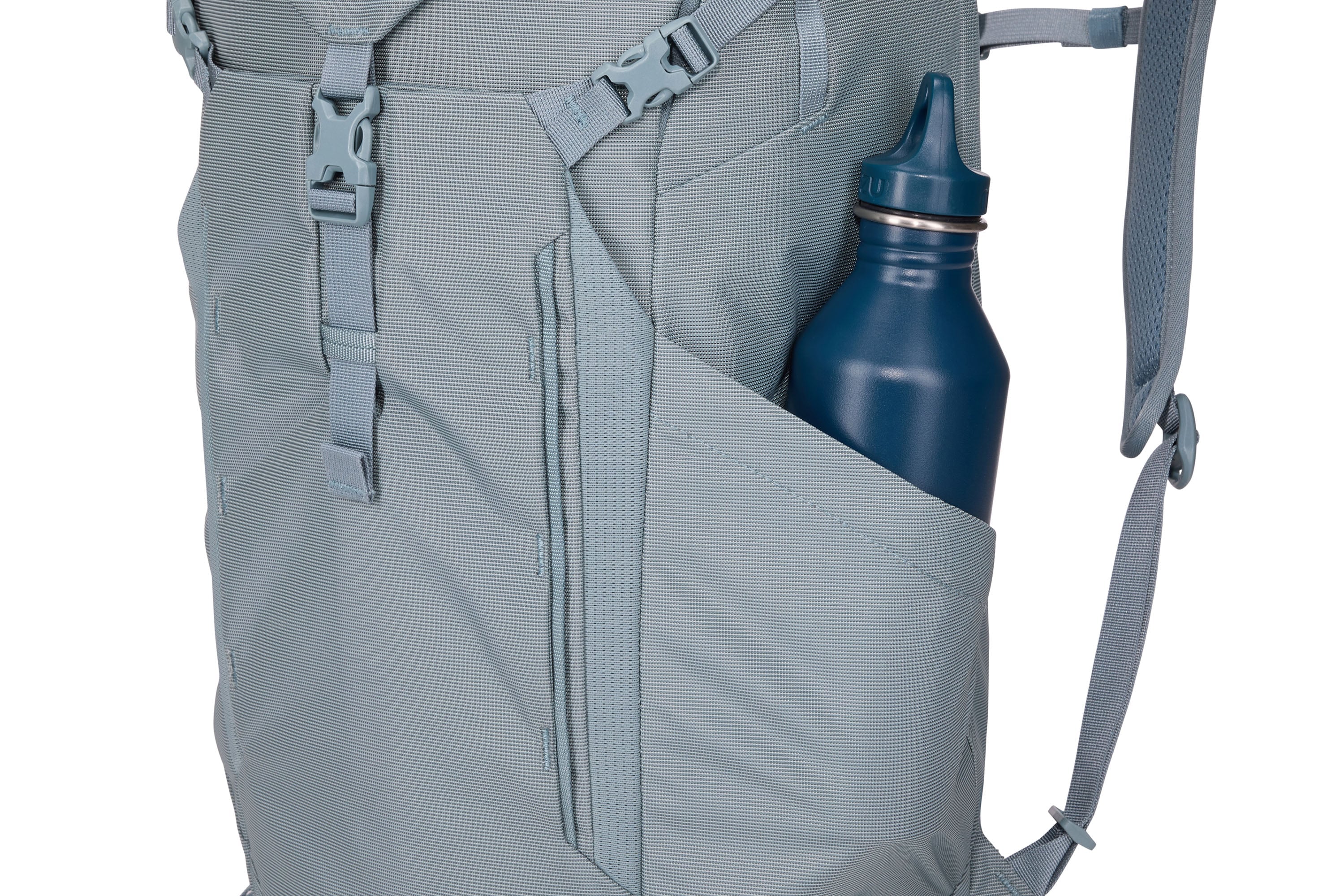 Thule AllTrail Daypack 25L in Pond Blue — detail view 3 # color_Pond Blue