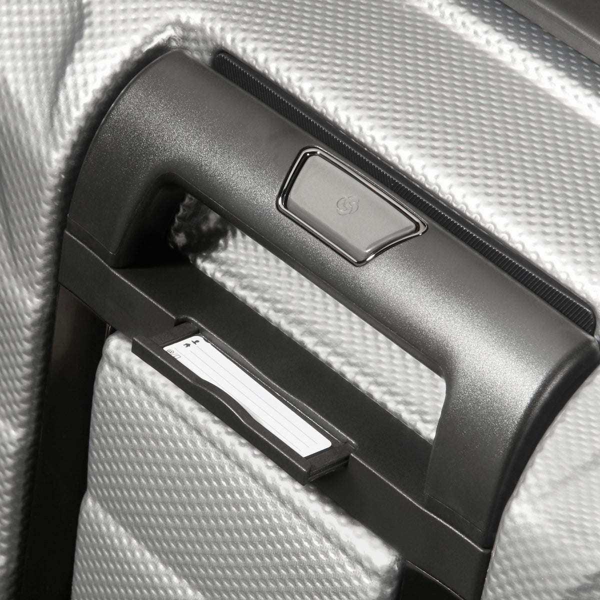 Samsonite Proxis Large Spinner in Silver — detail view 2