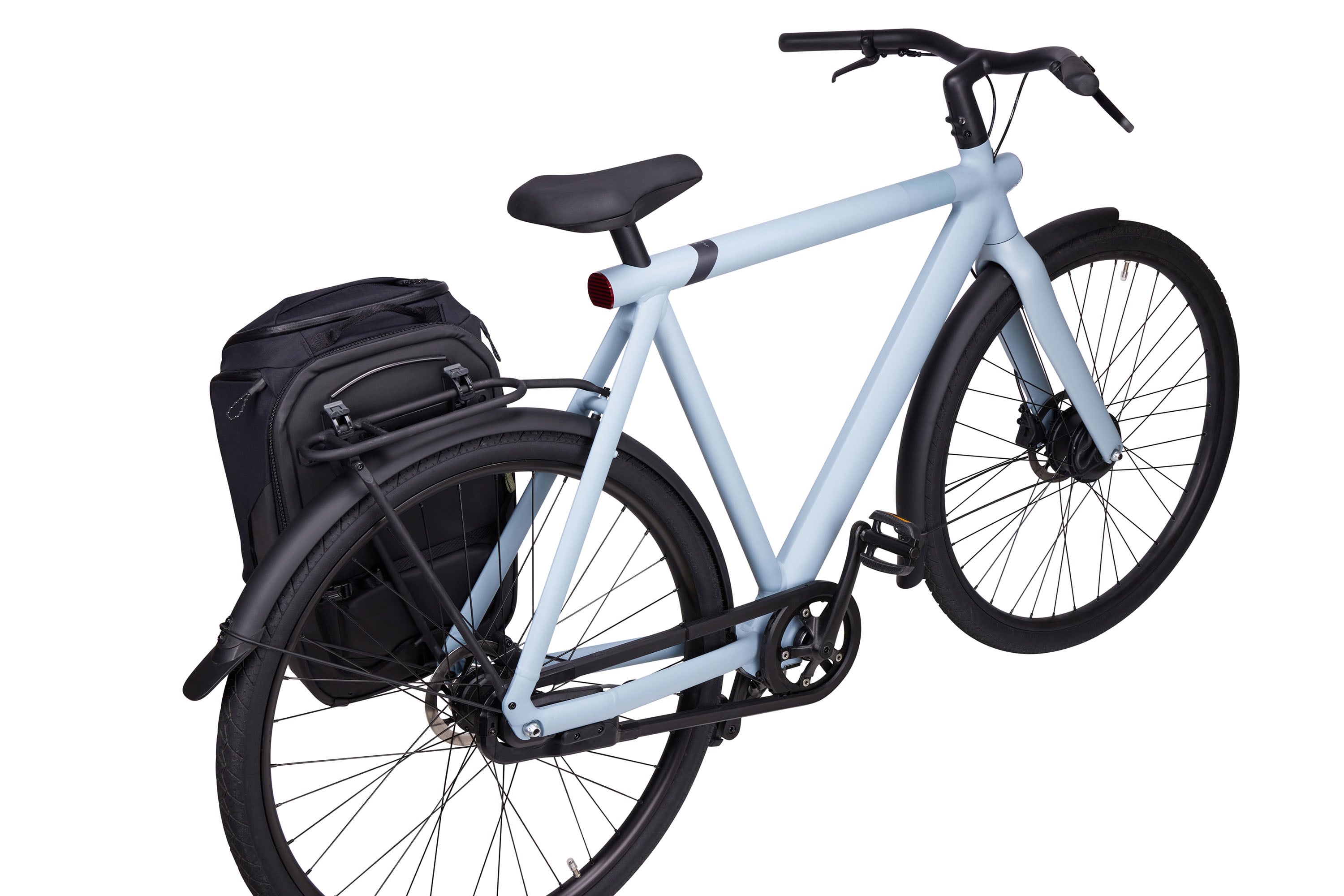 Thule Paramount Hybrid Pannier 26L in Black — angle view 4 # color_Black