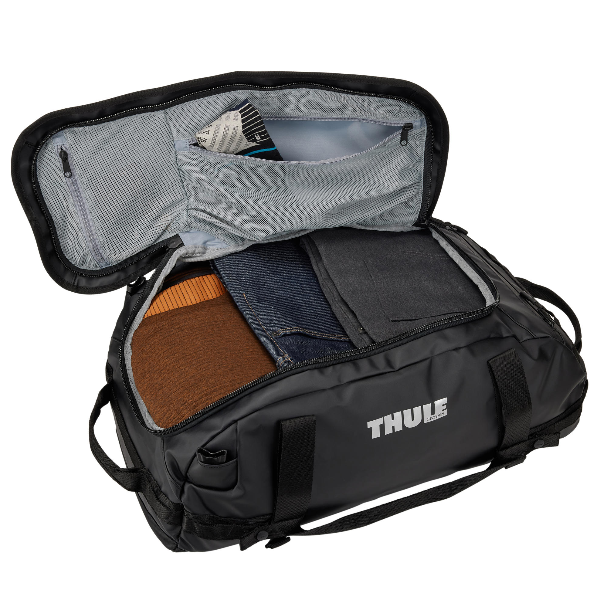 Thule Chasm 40L Duffel in Black — interior view # color_Black