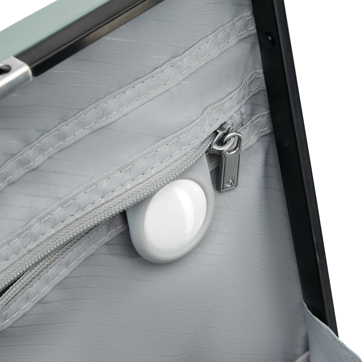 Samsonite Elevation Plus Carry-On Spinner in Cypress Green — detail view 5
