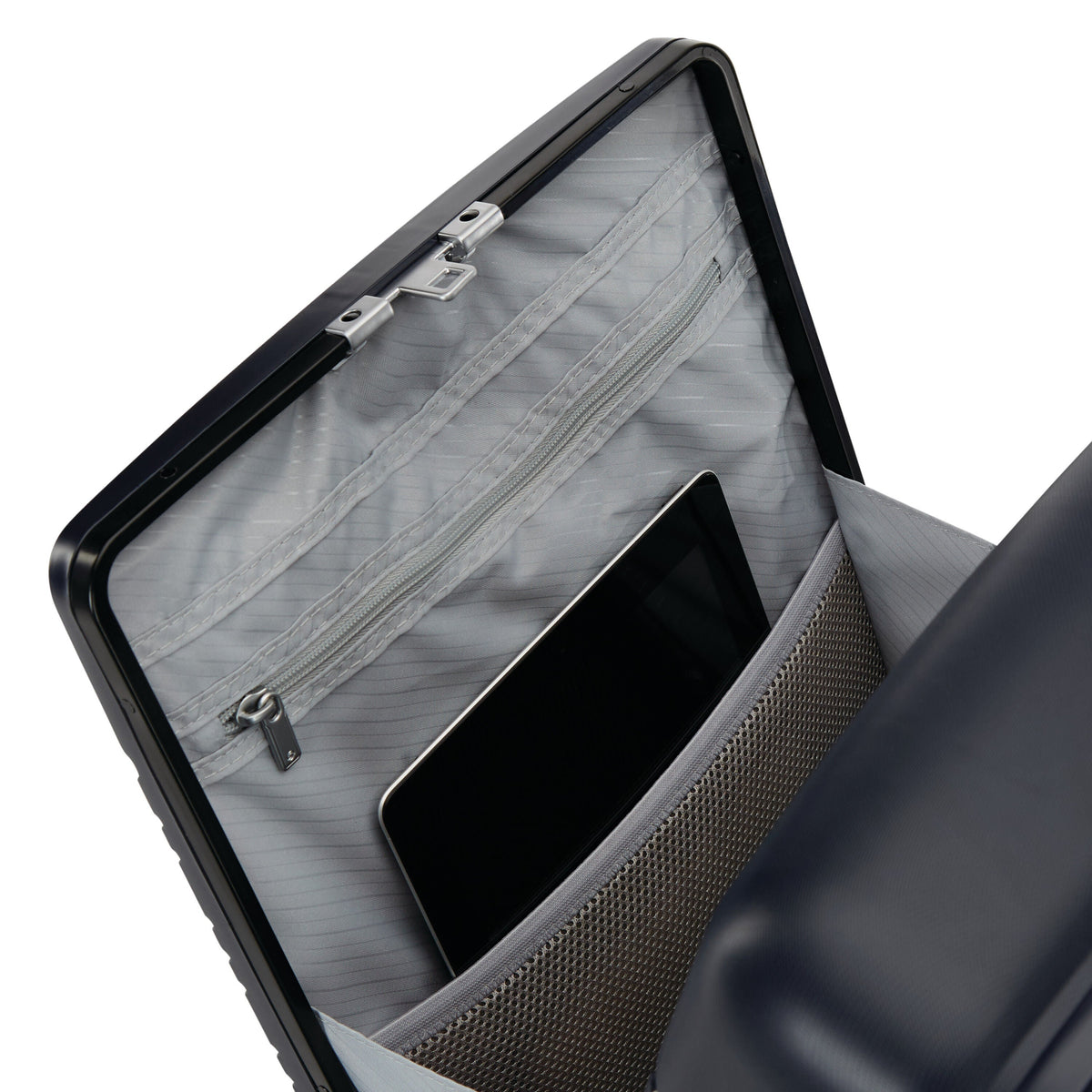 Samsonite Elevation Plus Carry-On Spinner in Midnight Blue — detail view 3