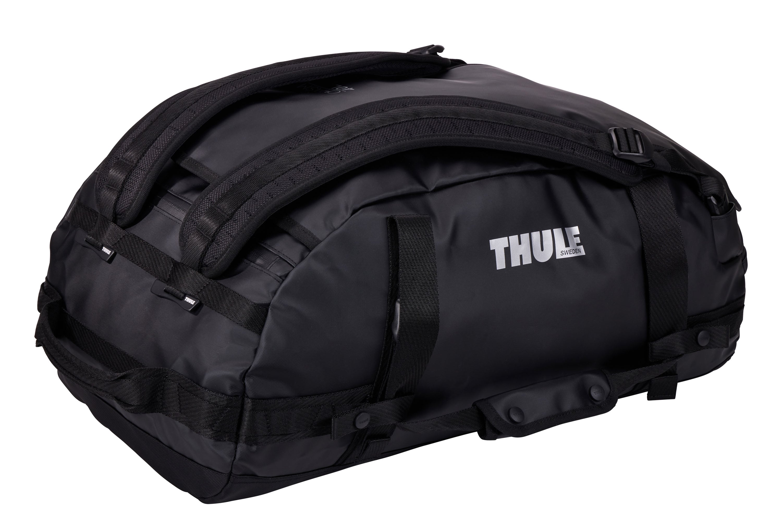 Thule Chasm 40L Duffel in Black — angle view 4 # color_Black