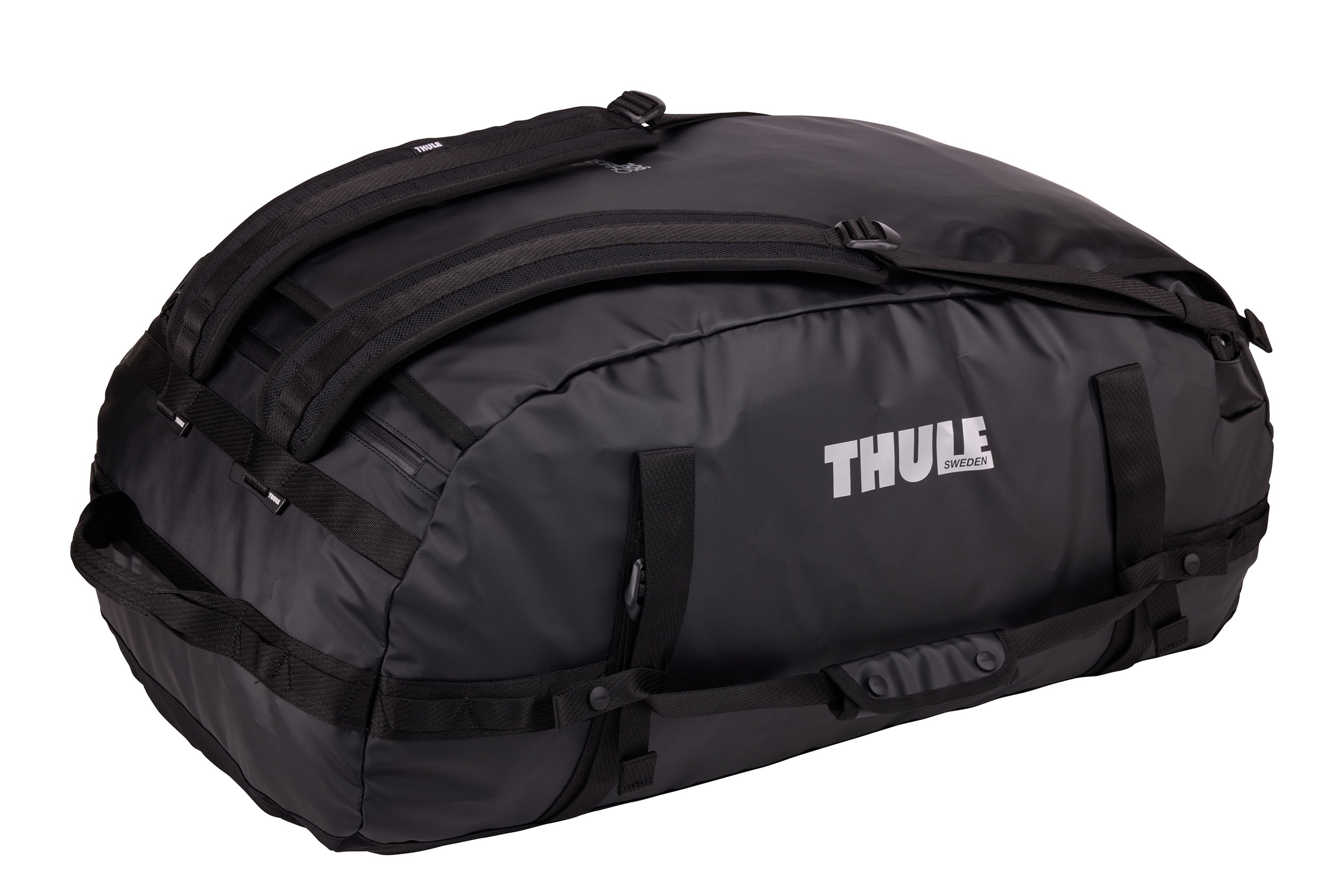 Thule Chasm 90L Duffel in Black — angle view 4 # color_Black