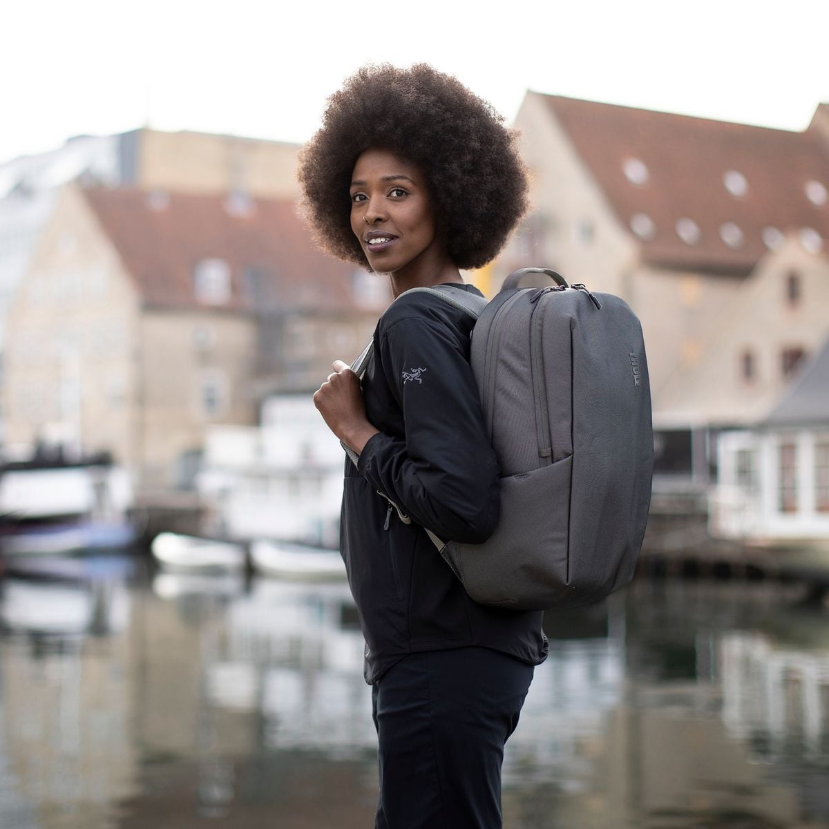 Thule Subterra 2 Backpack 21L in Vetiver Gray — lifestyle 2
