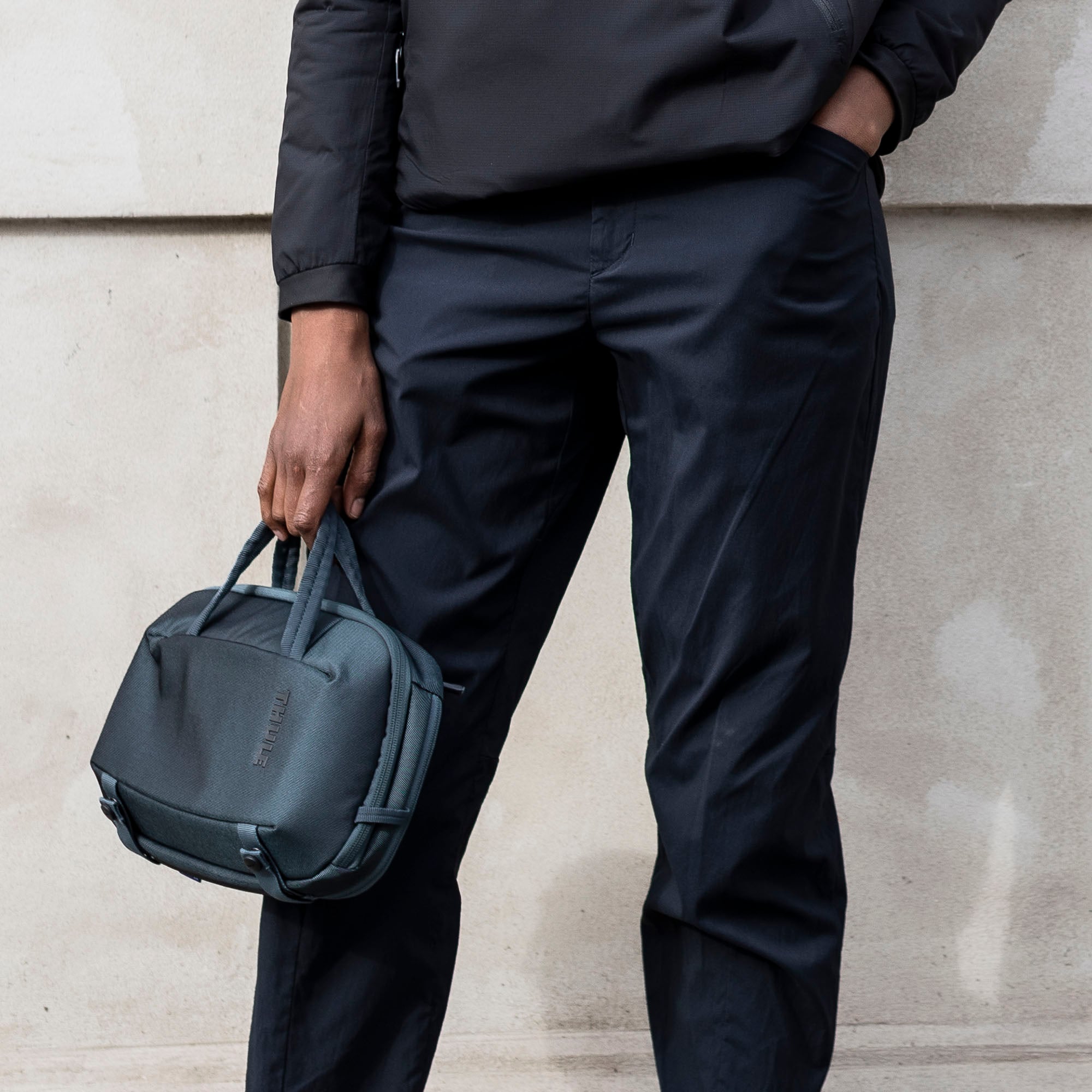 Thule Subterra Crossbody 5L in Dark Slate — lifestyle 2 # color_Dark Slate