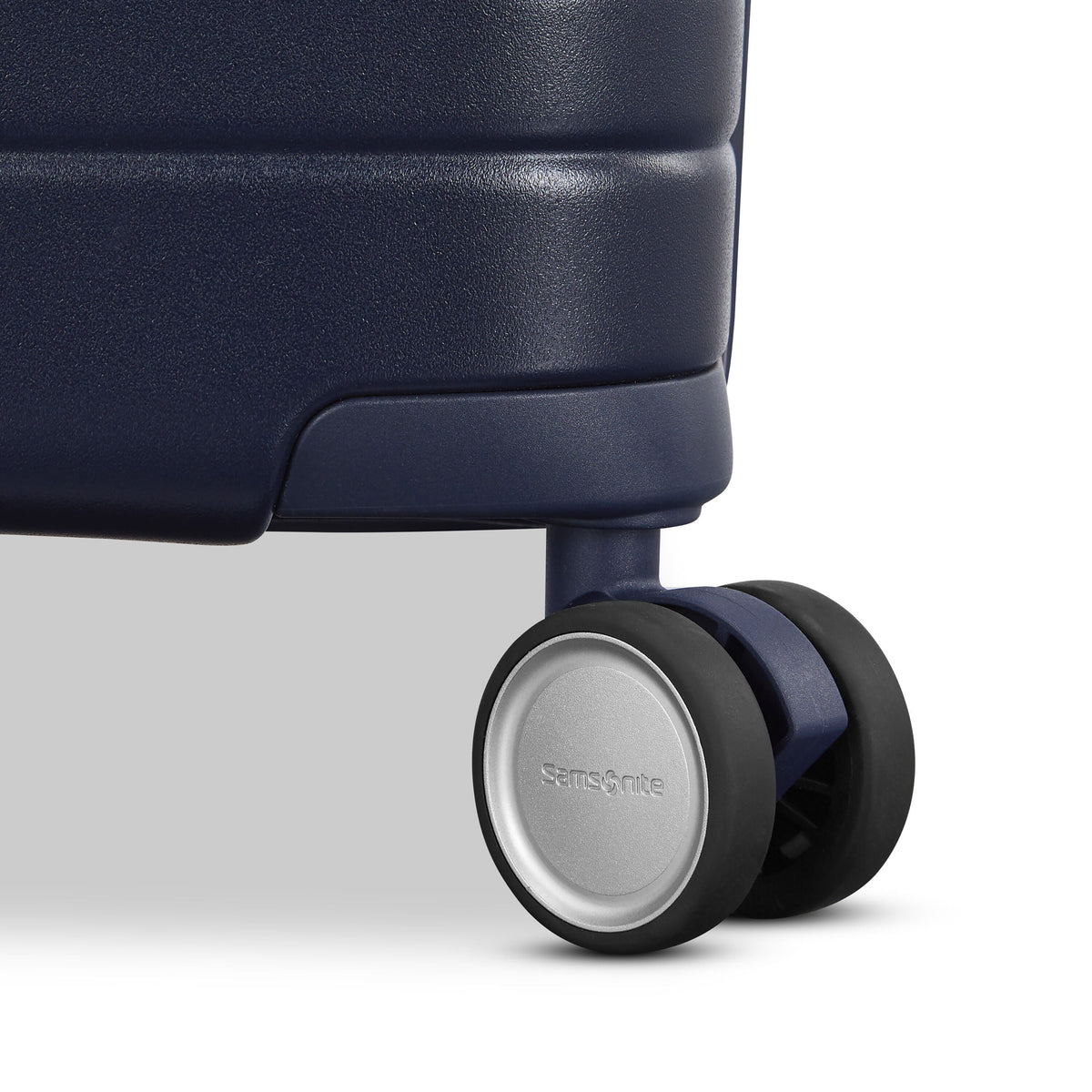 Samsonite Virtuosa Carry On Spinner Luggage in Navy — detail view 5