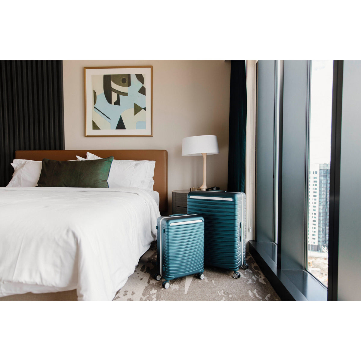 Samsonite Framelock Max Large Spinner in Glacial Silver — lifestyle