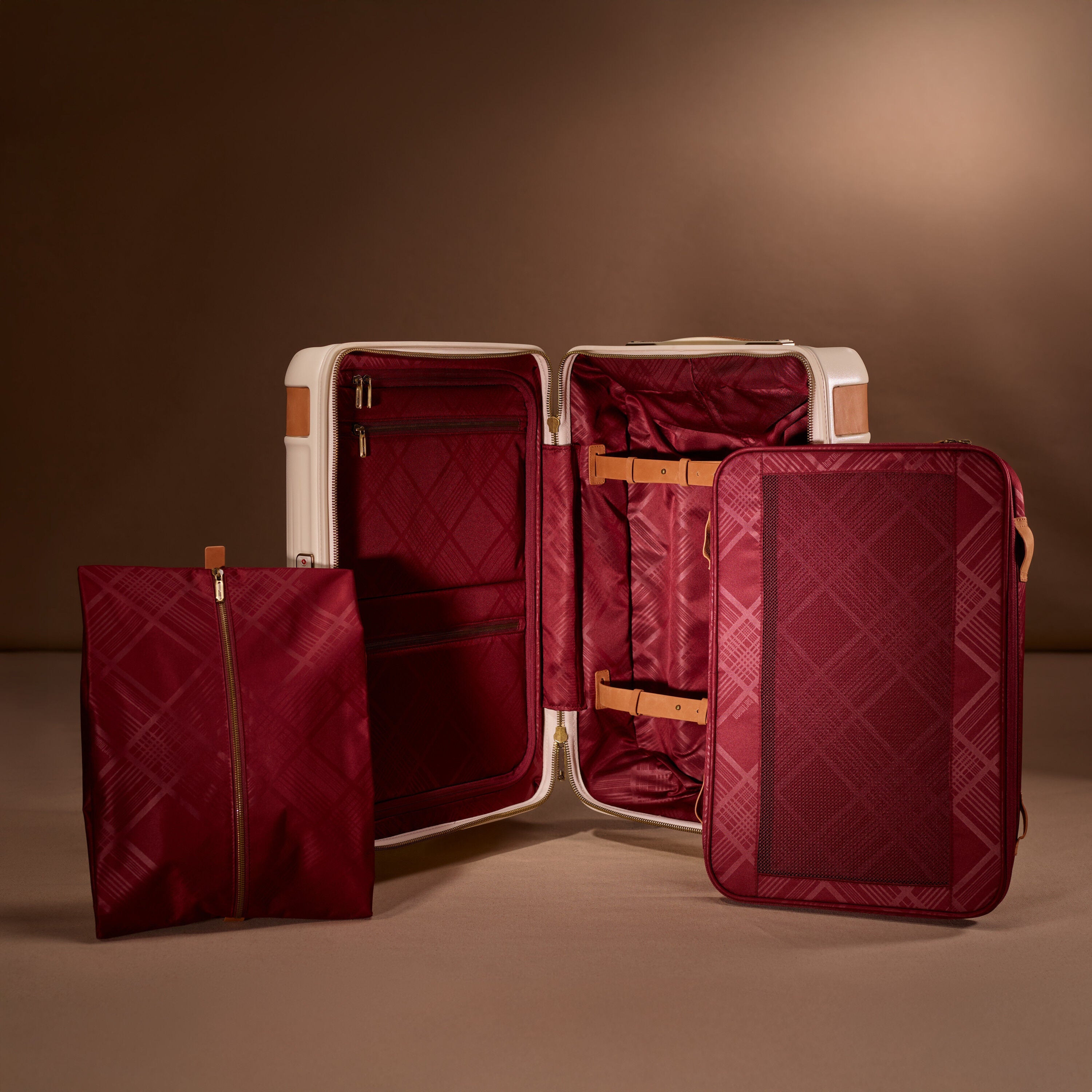 Hartmann Reserve Carry-On Spinner in Ecru — interior view