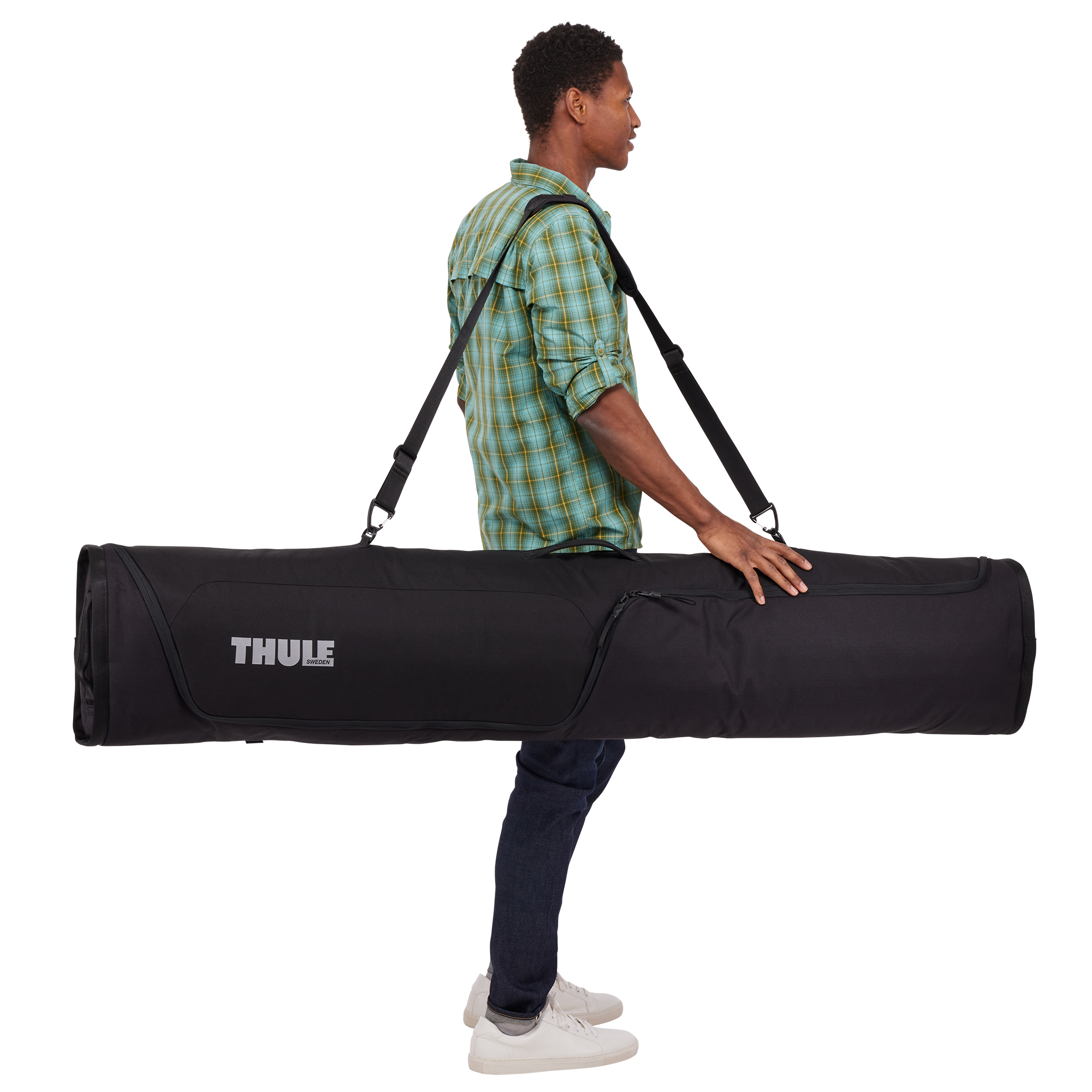Thule RoundTrip Snowboard Bag 165cm in Black — lifestyle # color_Black
