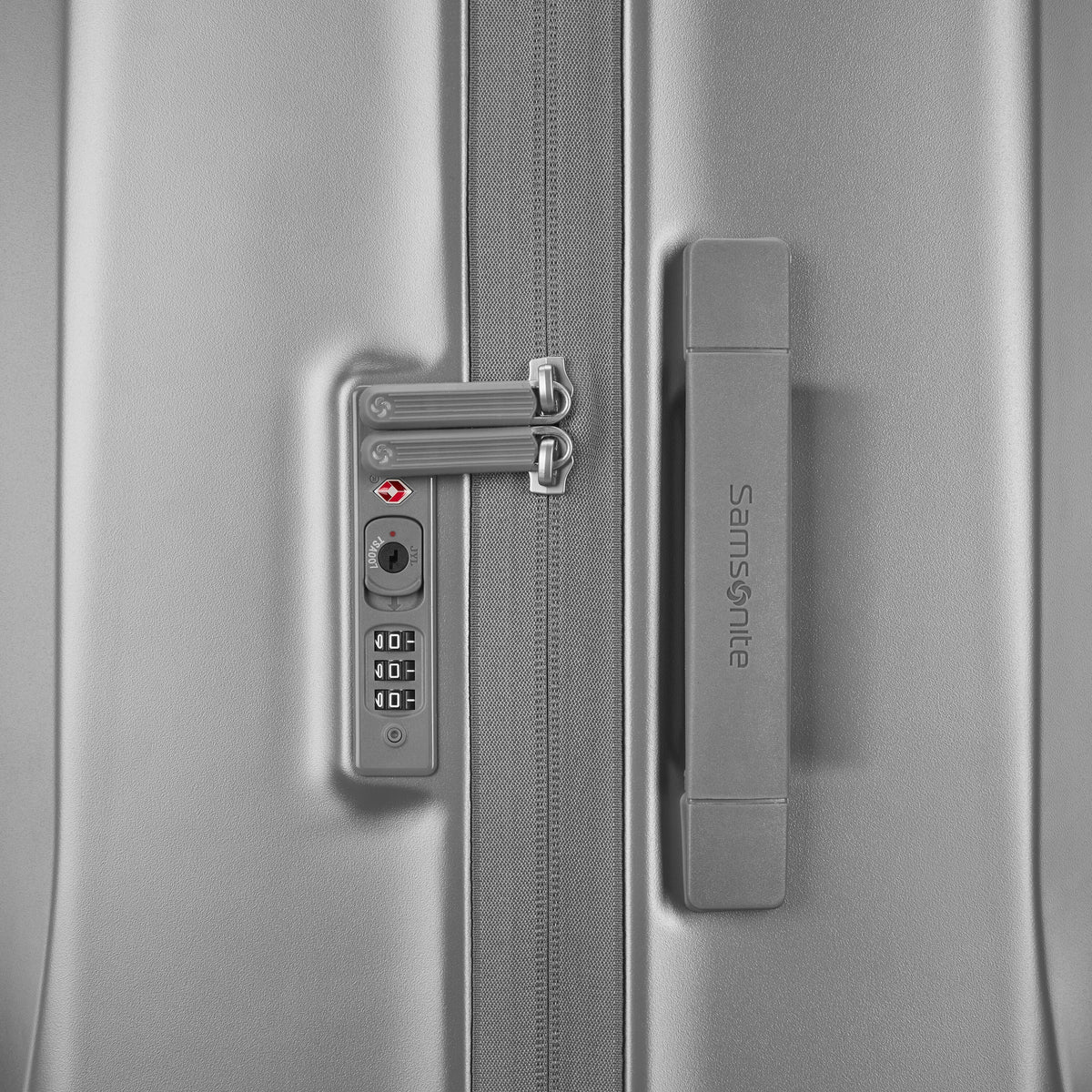 Samsonite Uplift Hardside Extra Large Spinner in Silver Shimmer — detail view 2