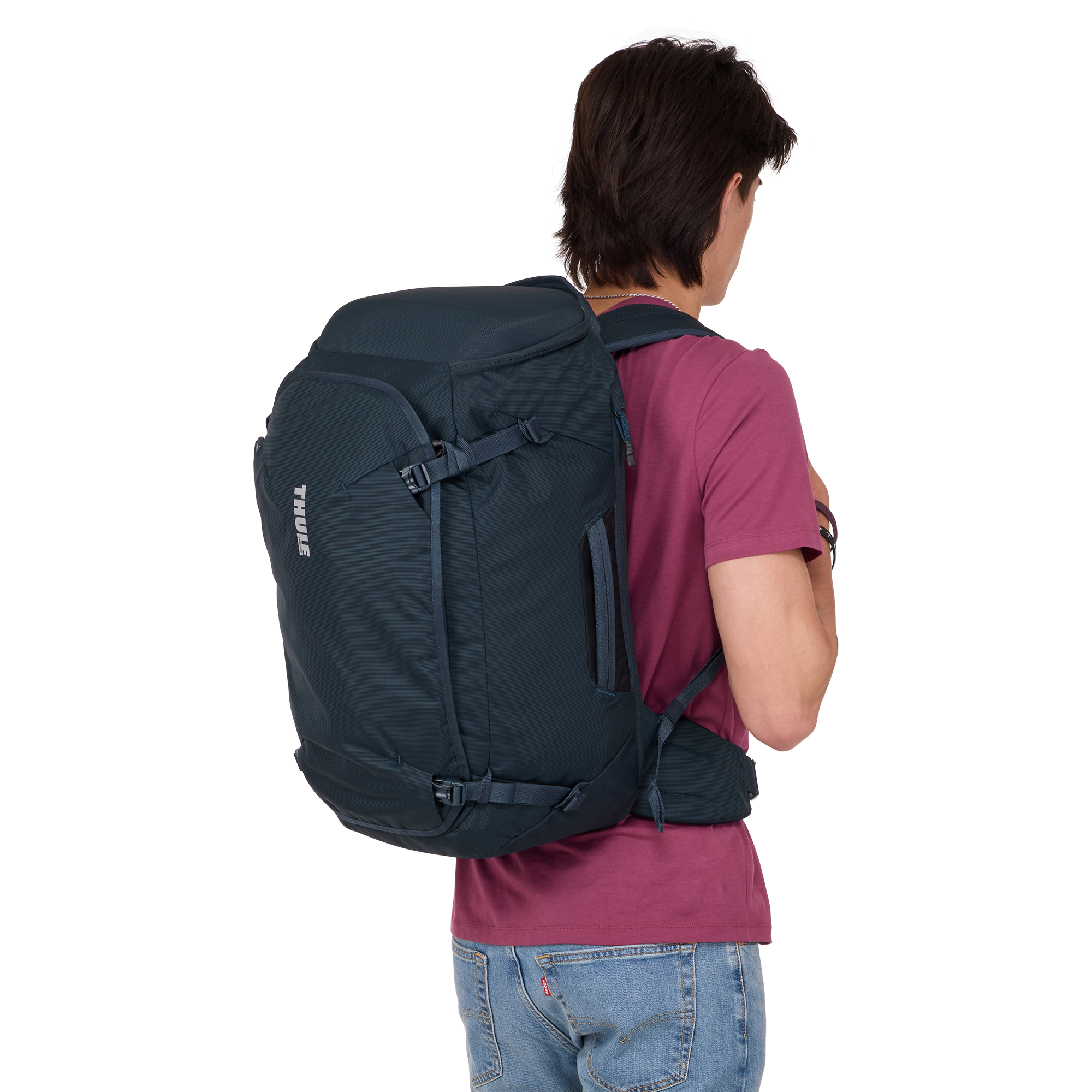 Thule Landmark 40L in Darkest Blue — lifestyle # color_Darkest Blue