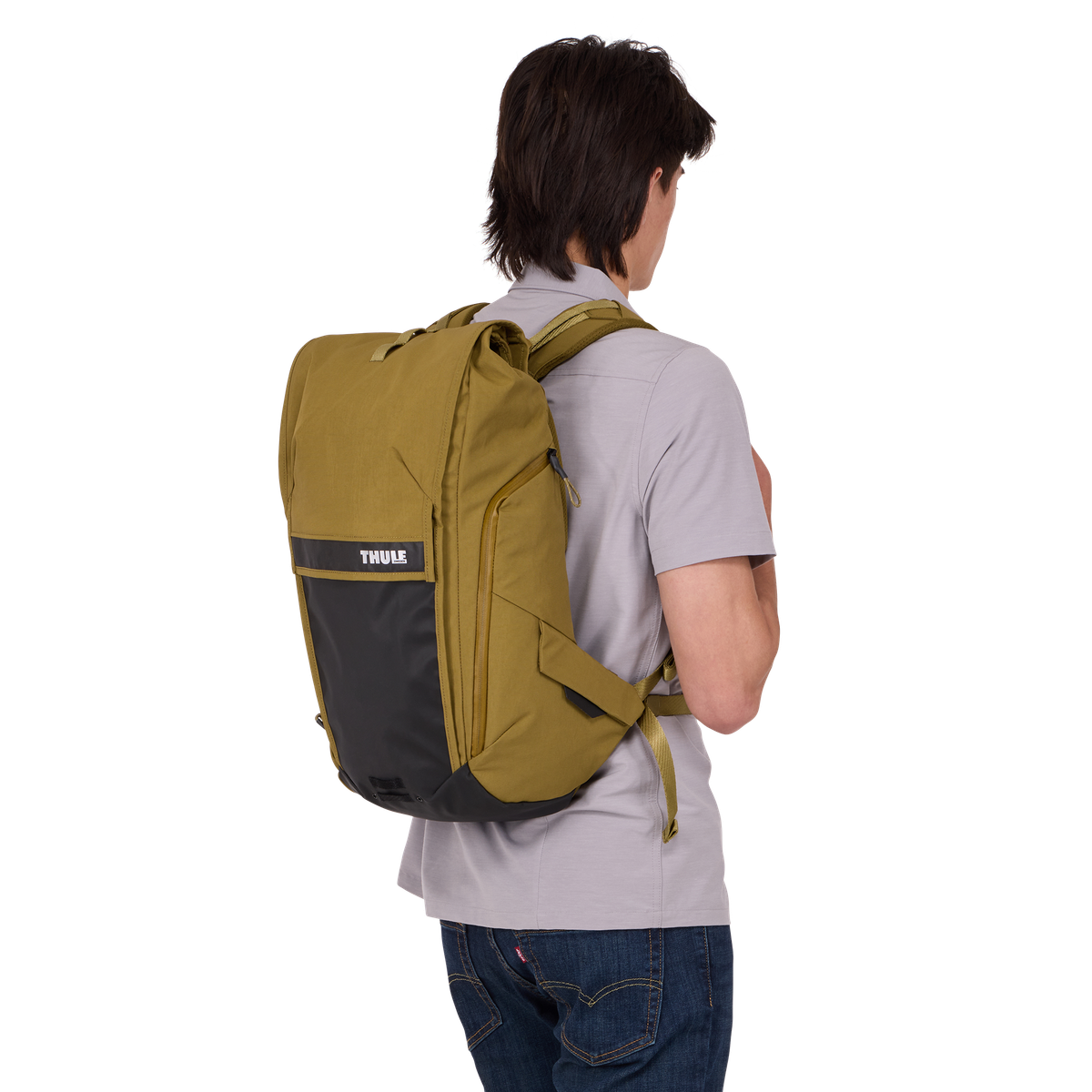 Thule Paramount Bike Commute Backpack 20L in Nutria Brown — lifestyle
