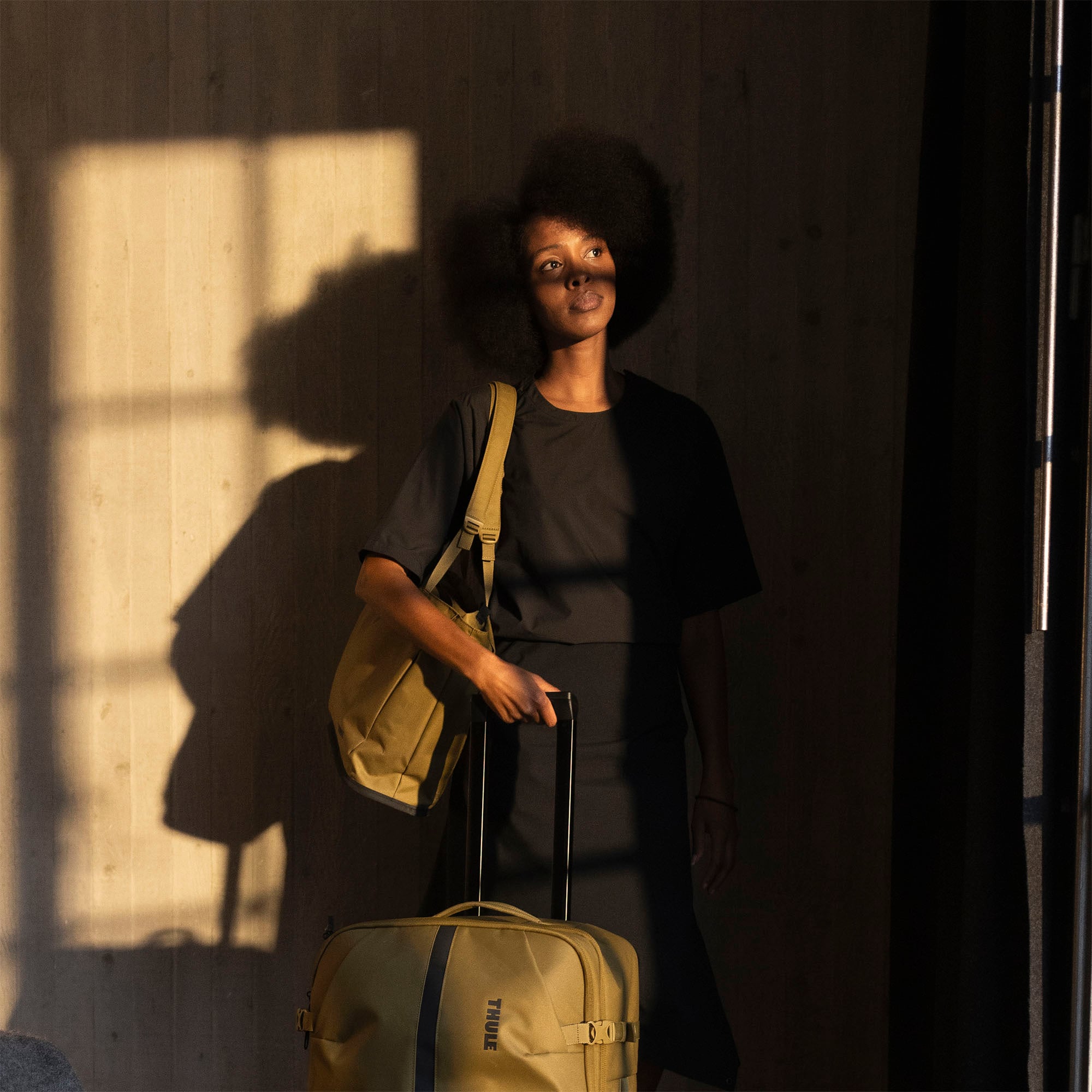 Thule Aion Tote Bag — lifestyle