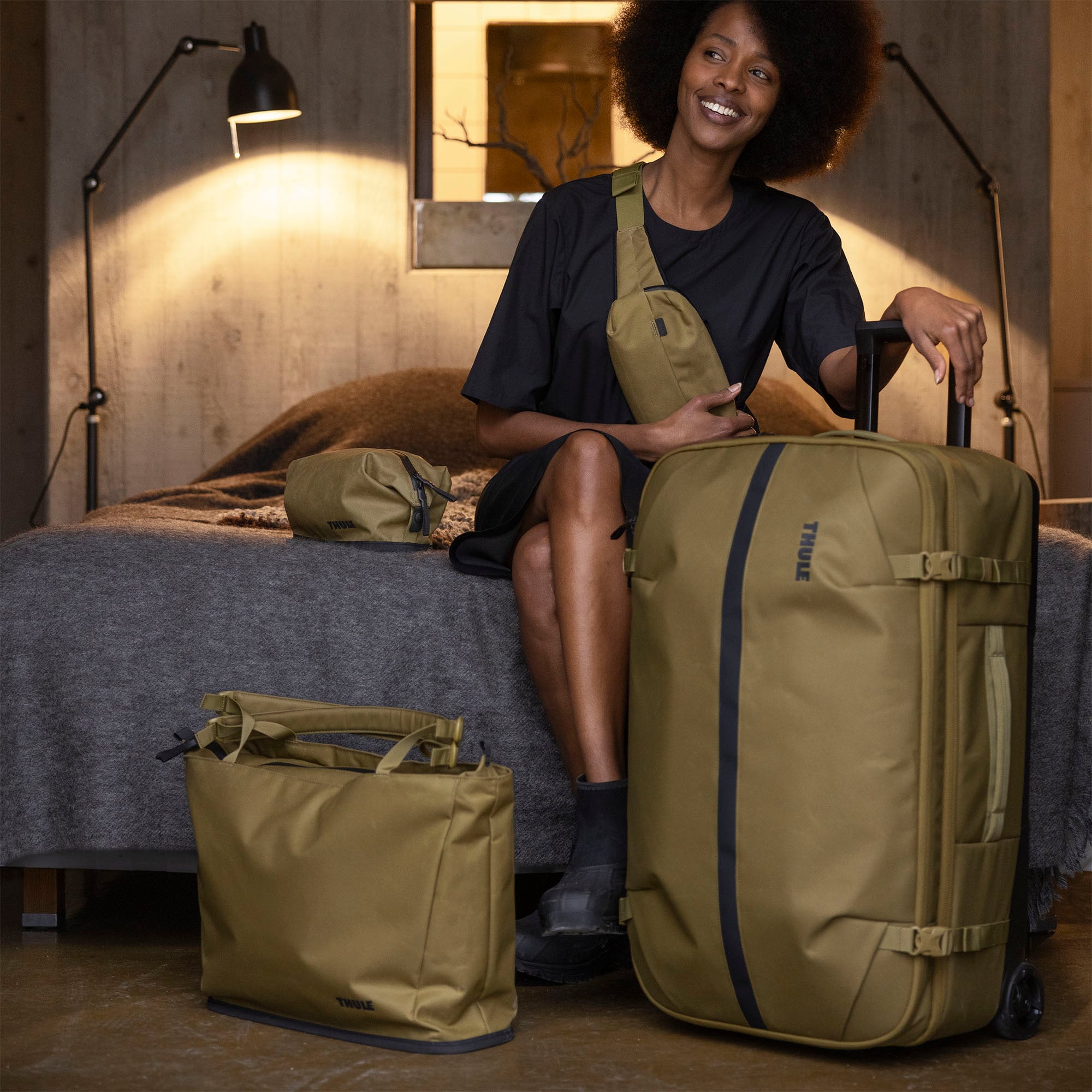 Thule Aion Tote Bag — lifestyle 2