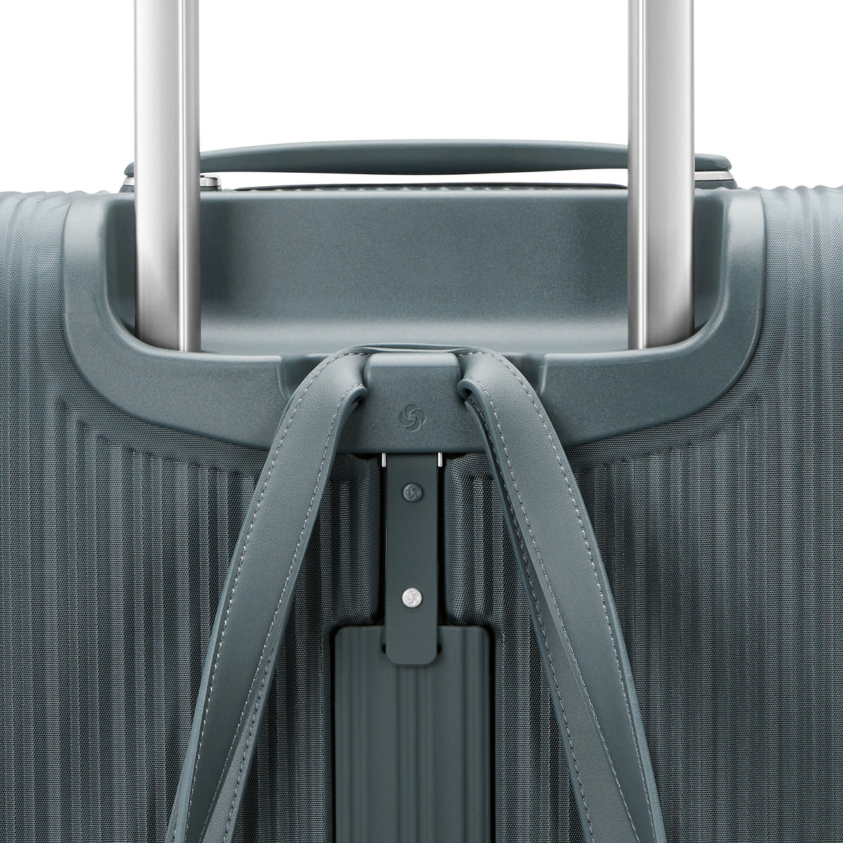 Samsonite Silhouette 18 Softside Spinner - Medium in Slate Blue — detail view 2