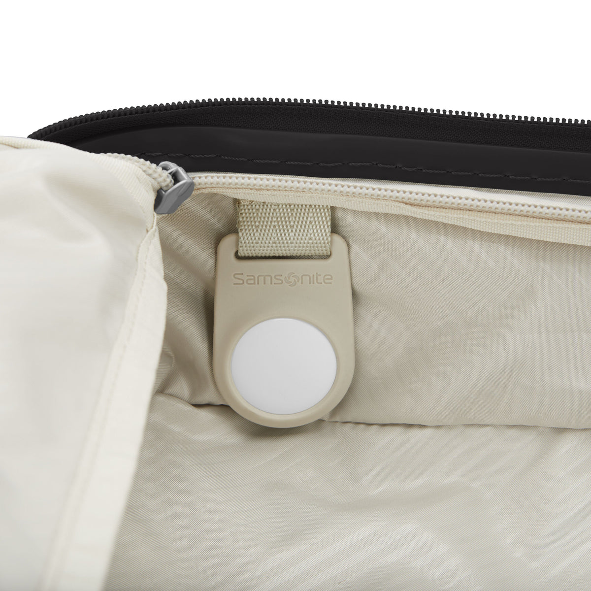 Samsonite Silhouette 18 Hard Side Spinner -Medium in Black — detail view 3