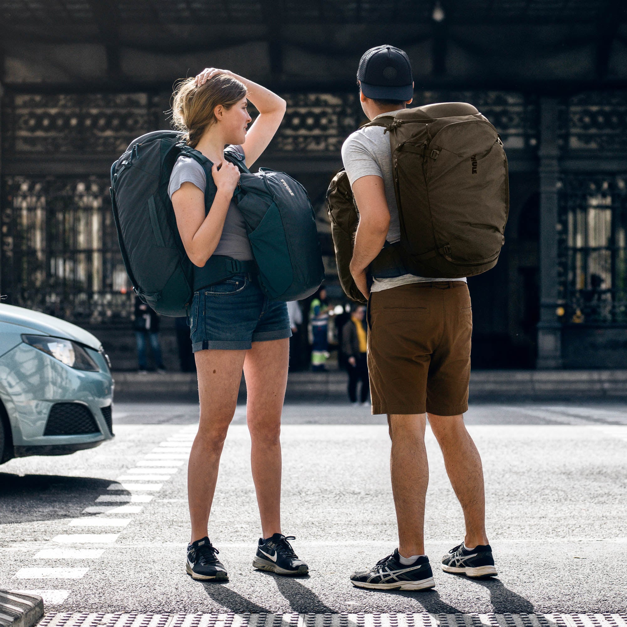 Thule Landmark 60L Women's — lifestyle