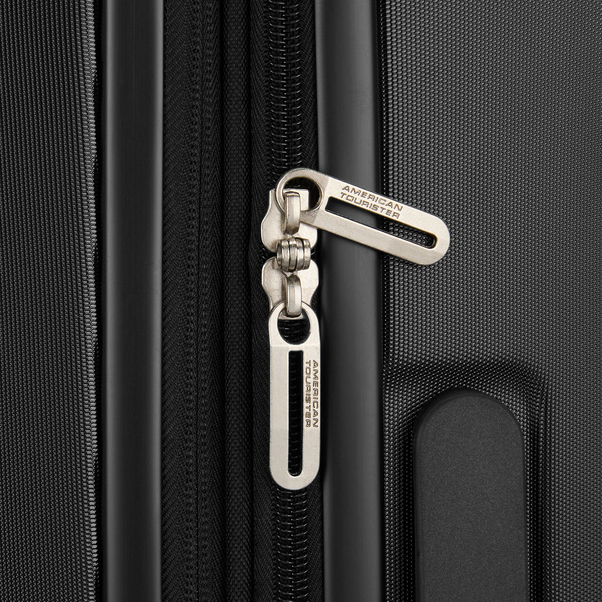 American Tourister Stratum 3.0 Carry On Spinner in Black — detail view 3