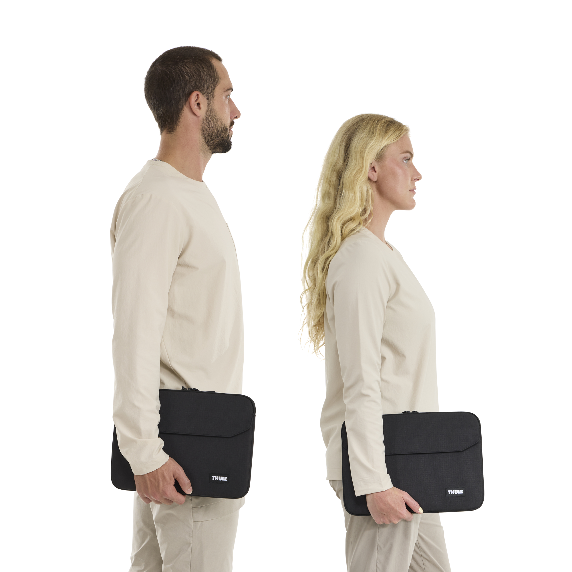 Thule Lithos Sleeve MacBook Pro 14" in Black — lifestyle # color_Black