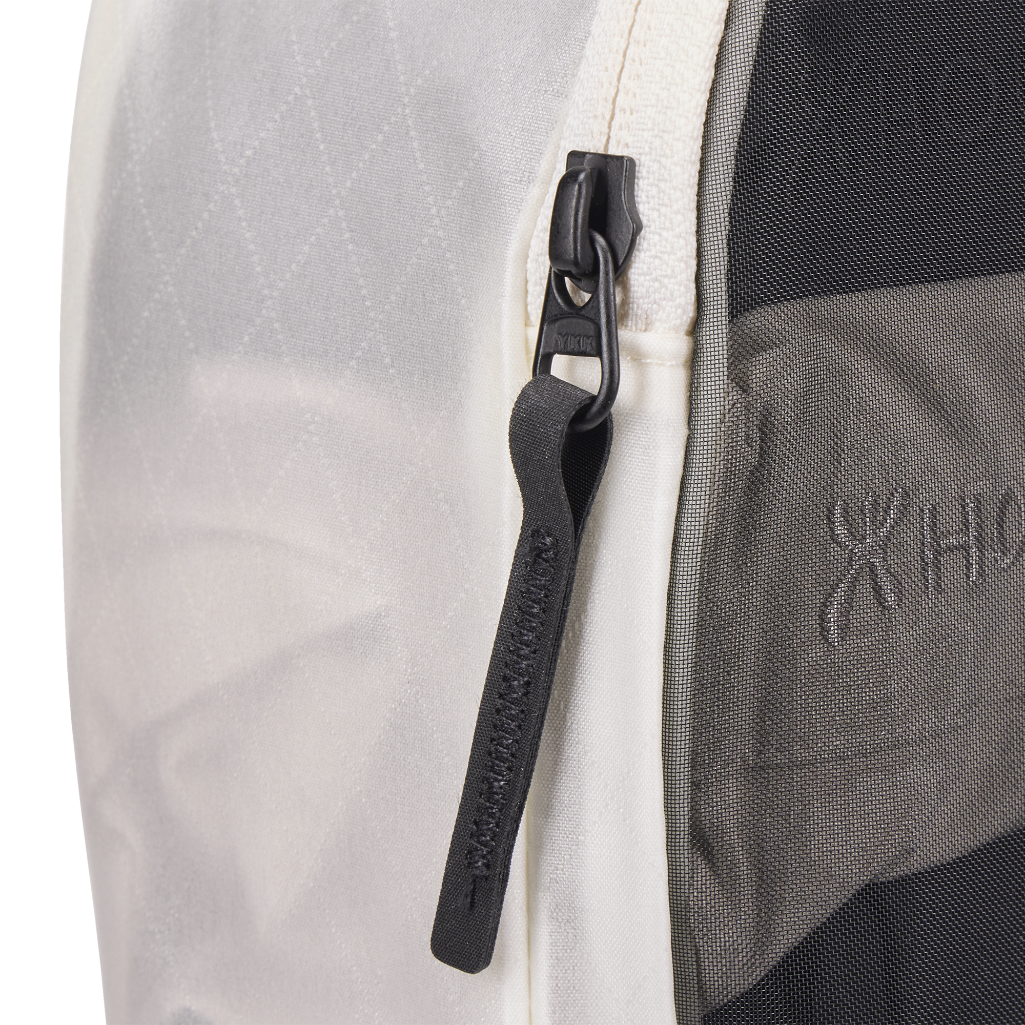 Thule Packing Cube Set in White — detail view # color_White