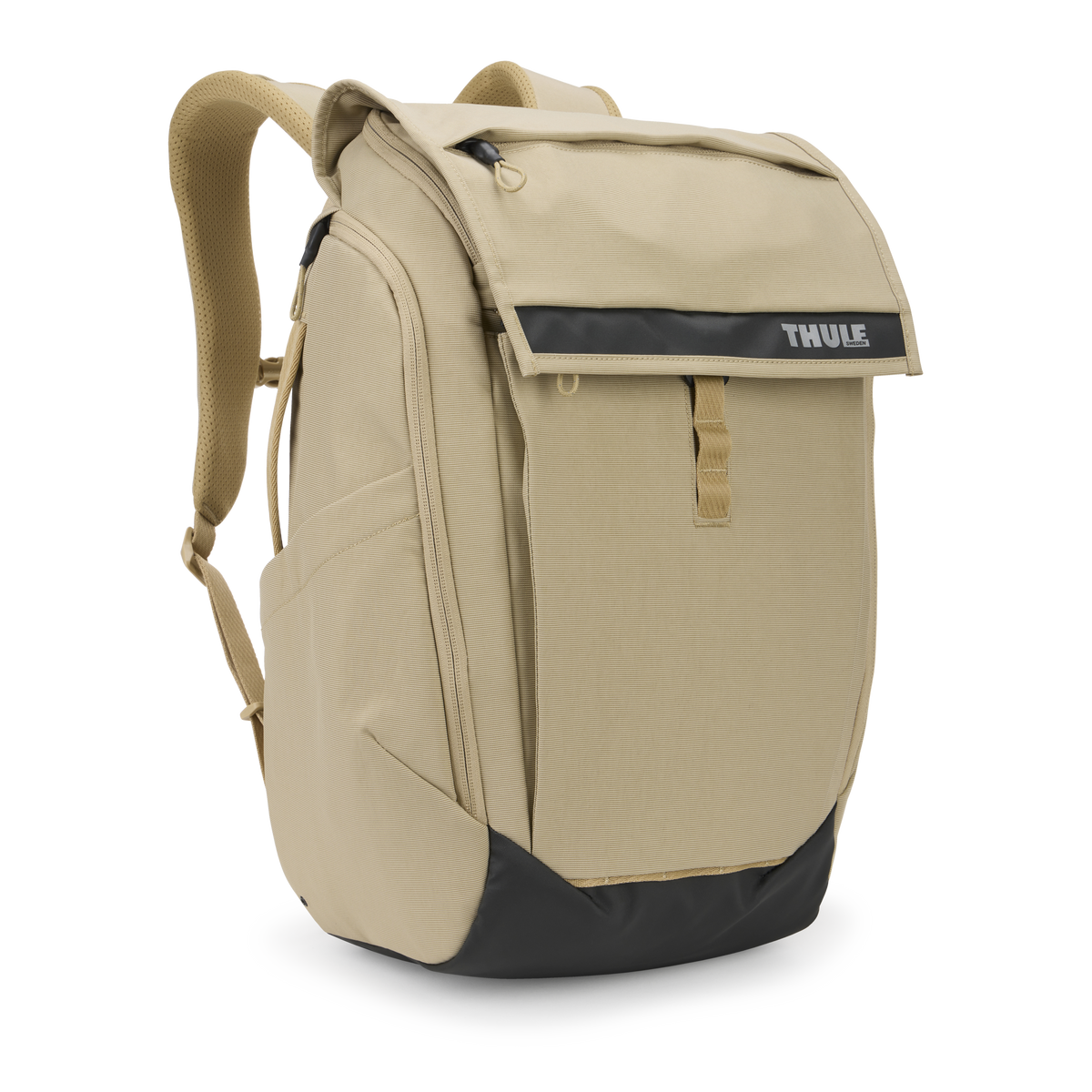 Thule Paramount Backpack 27L in Gentle Beige — front view # color_Gentle Beige