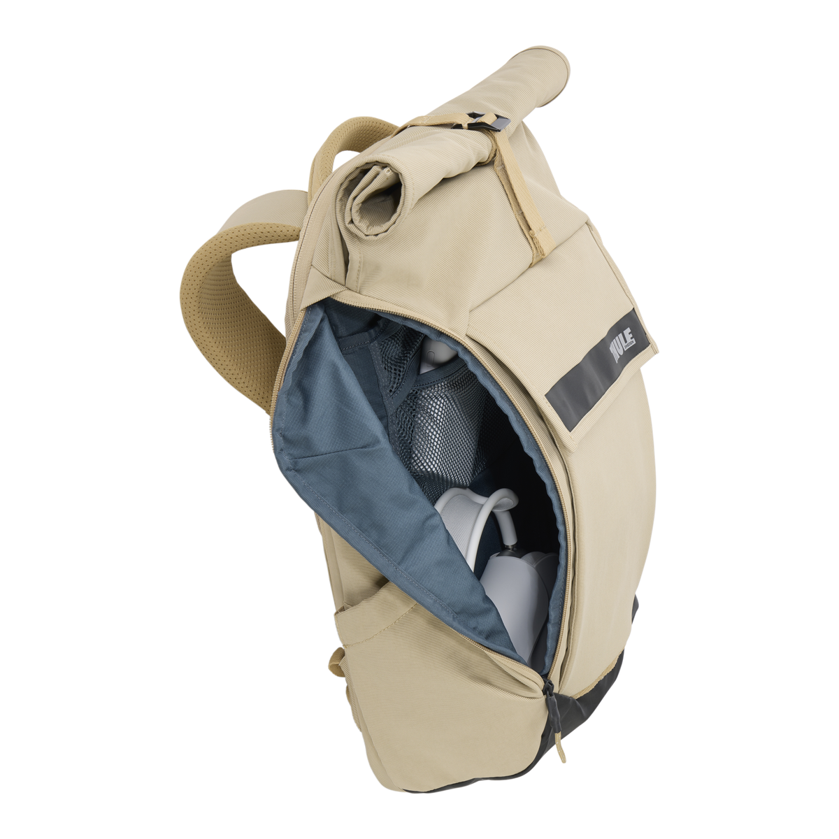 Thule Paramount Backpack 24L in Gentle Beige — interior view