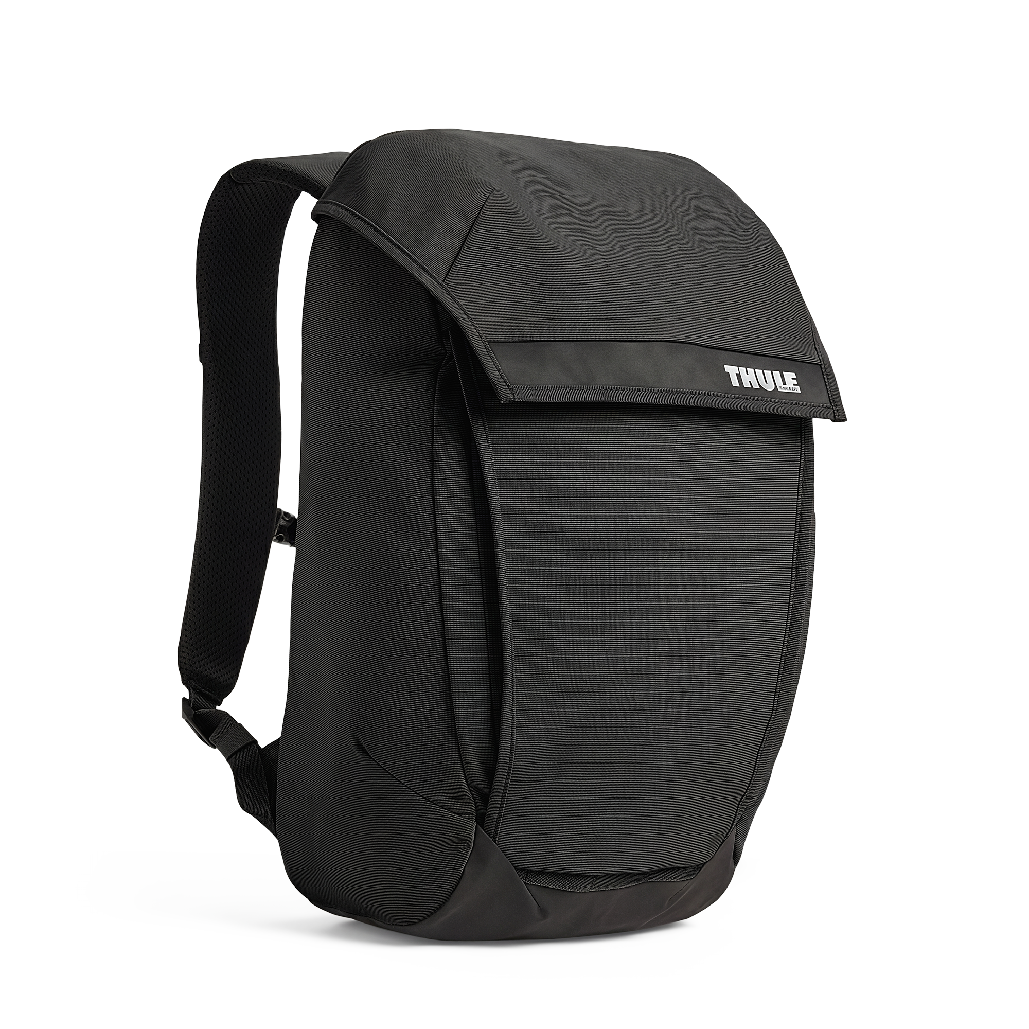 Thule Paramount Daypack Lite 20L in Black — front view # color_Black