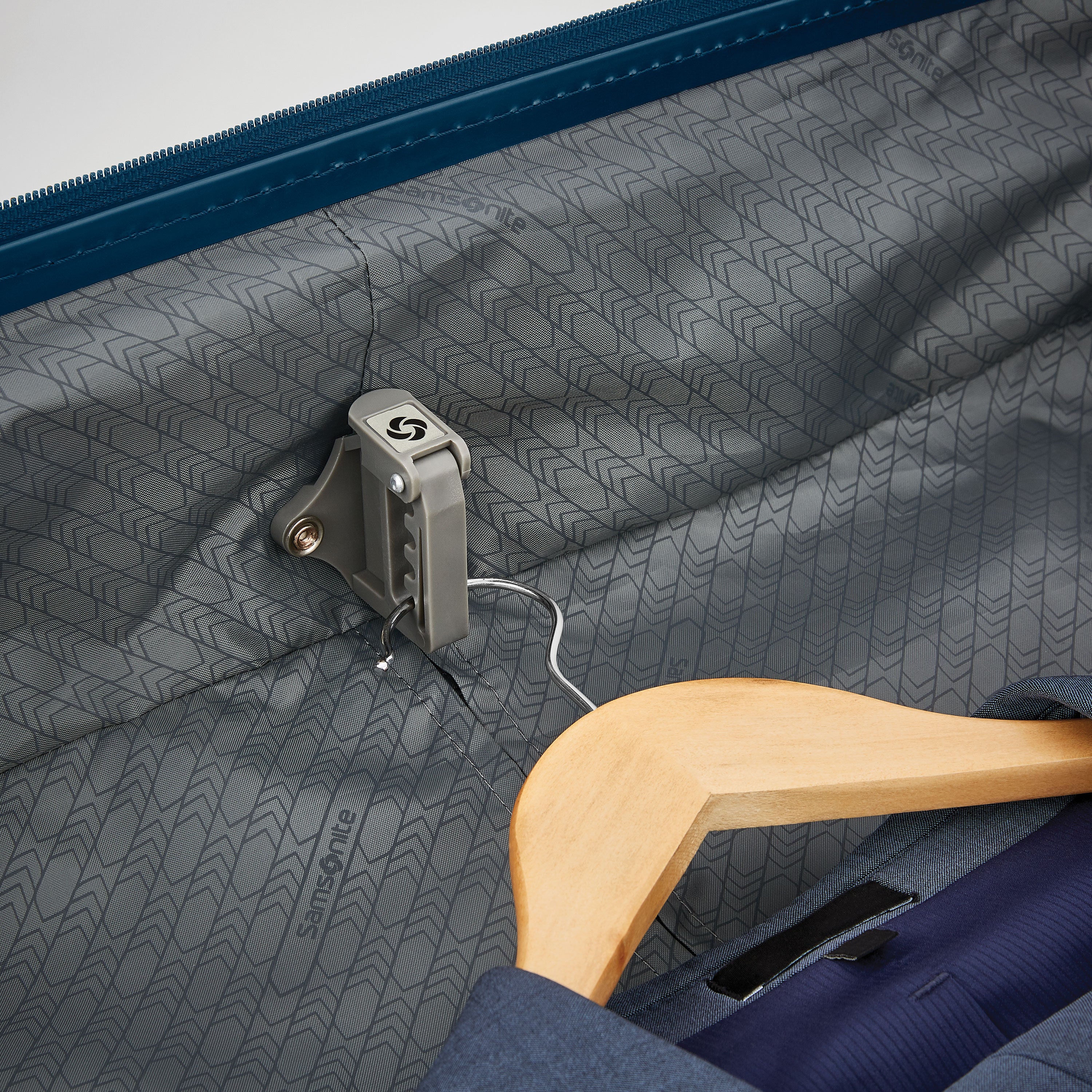 Samsonite Stryde 2 Large Glider image 1