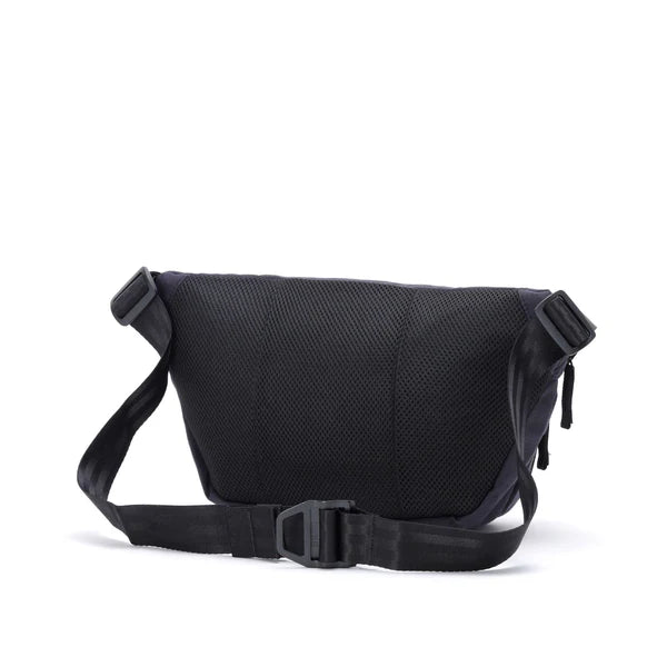 Chrome Industries Bot Flap Sling 5L